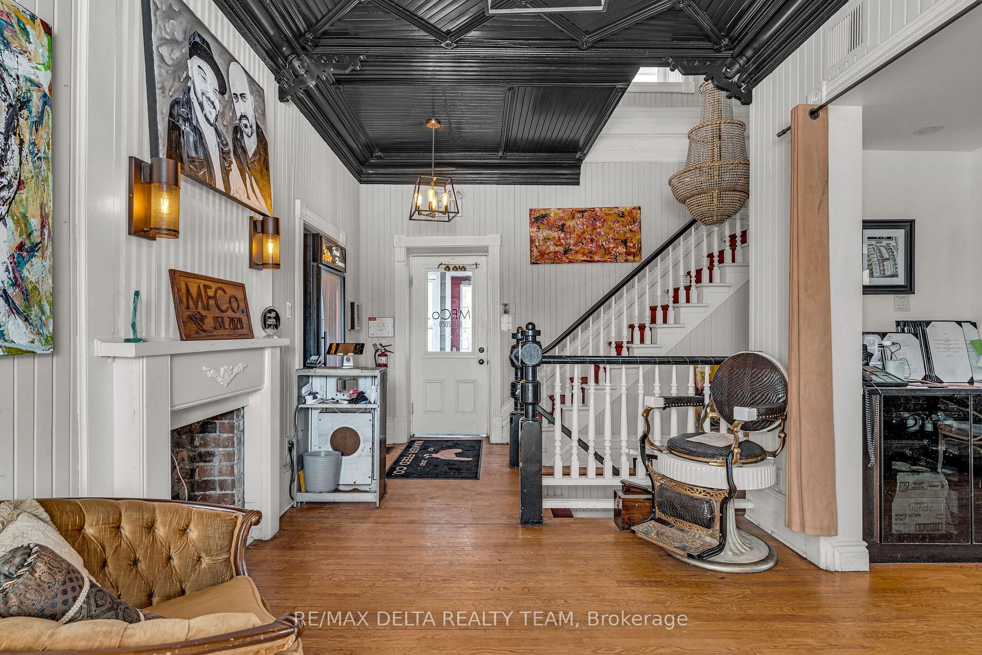 2607 OLD MONTREAL Road, Orleans - Cumberland and Area — photo 4 of 5