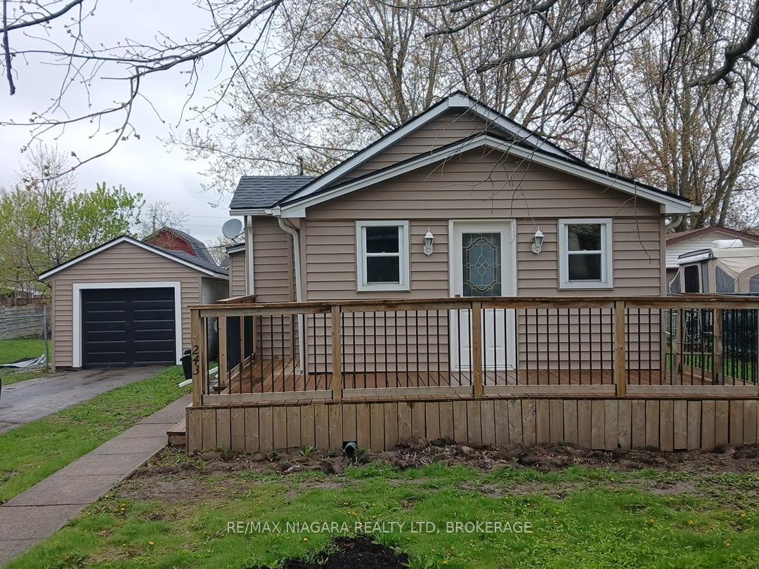 243 North Street N, Fort Erie, ON L2A 3R9 — Fort Erie, Ontario