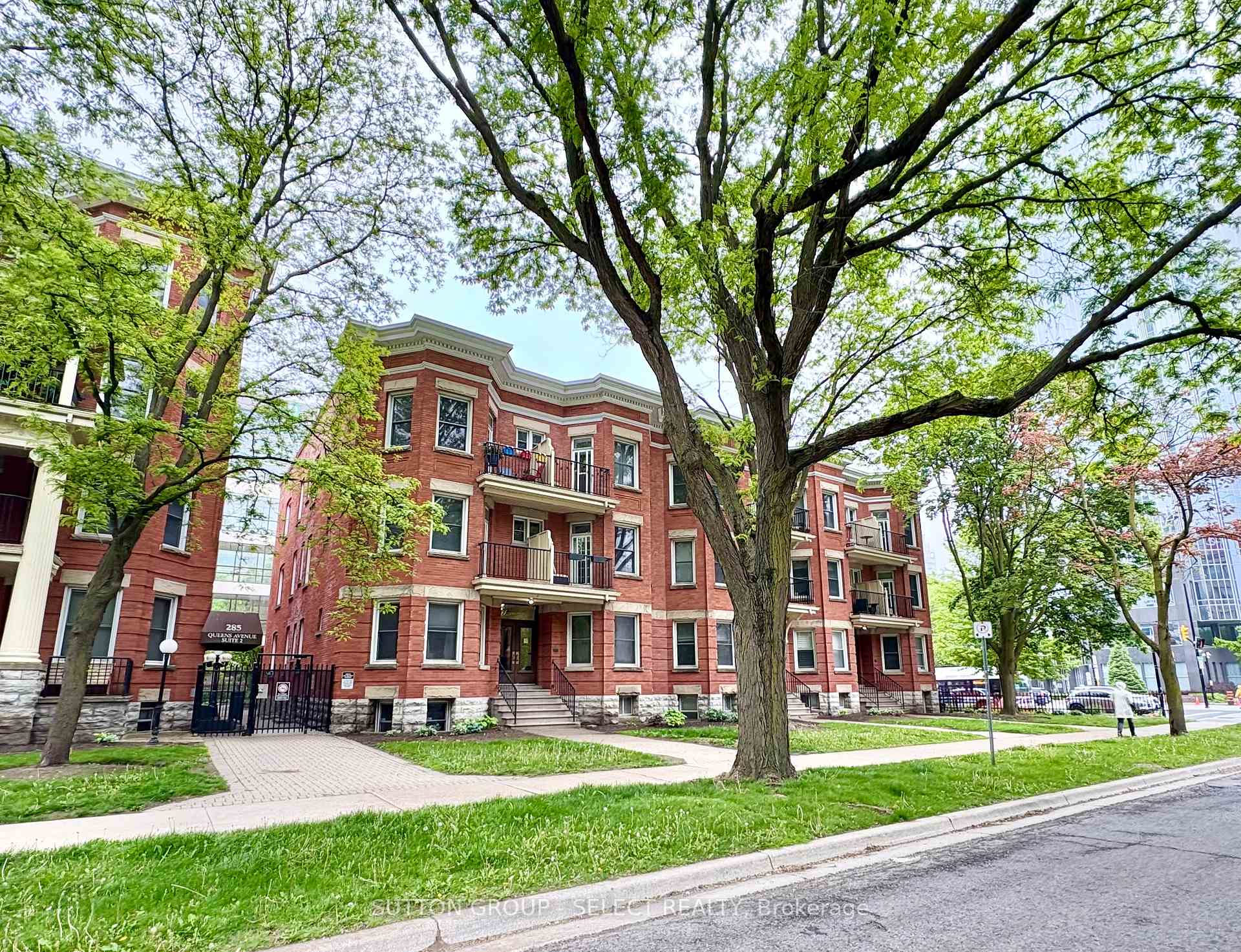 residential Property Image no.1
