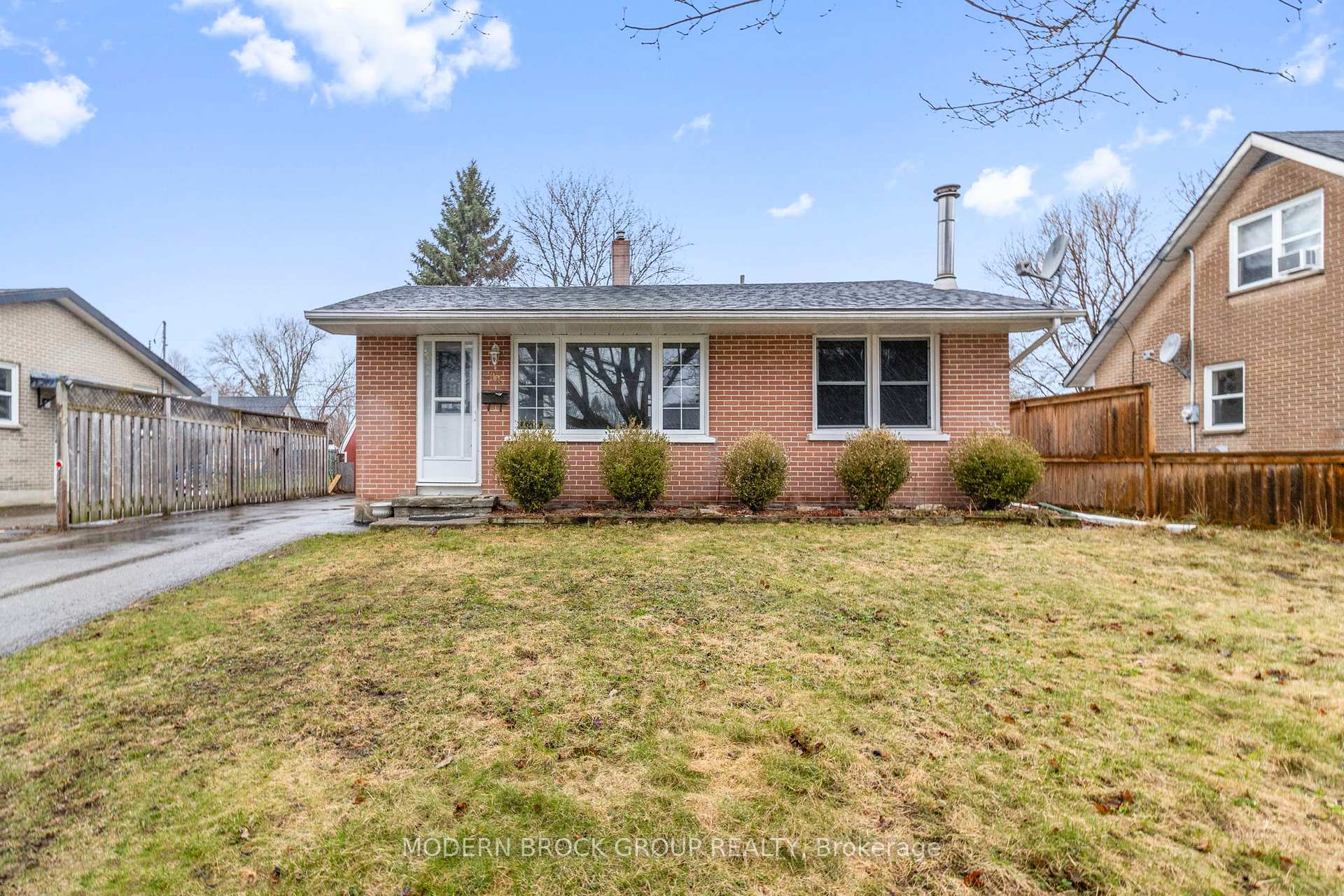 94 Bisley Crescent, Brockville, ON K6V 2T8 — Brockville, Ontario