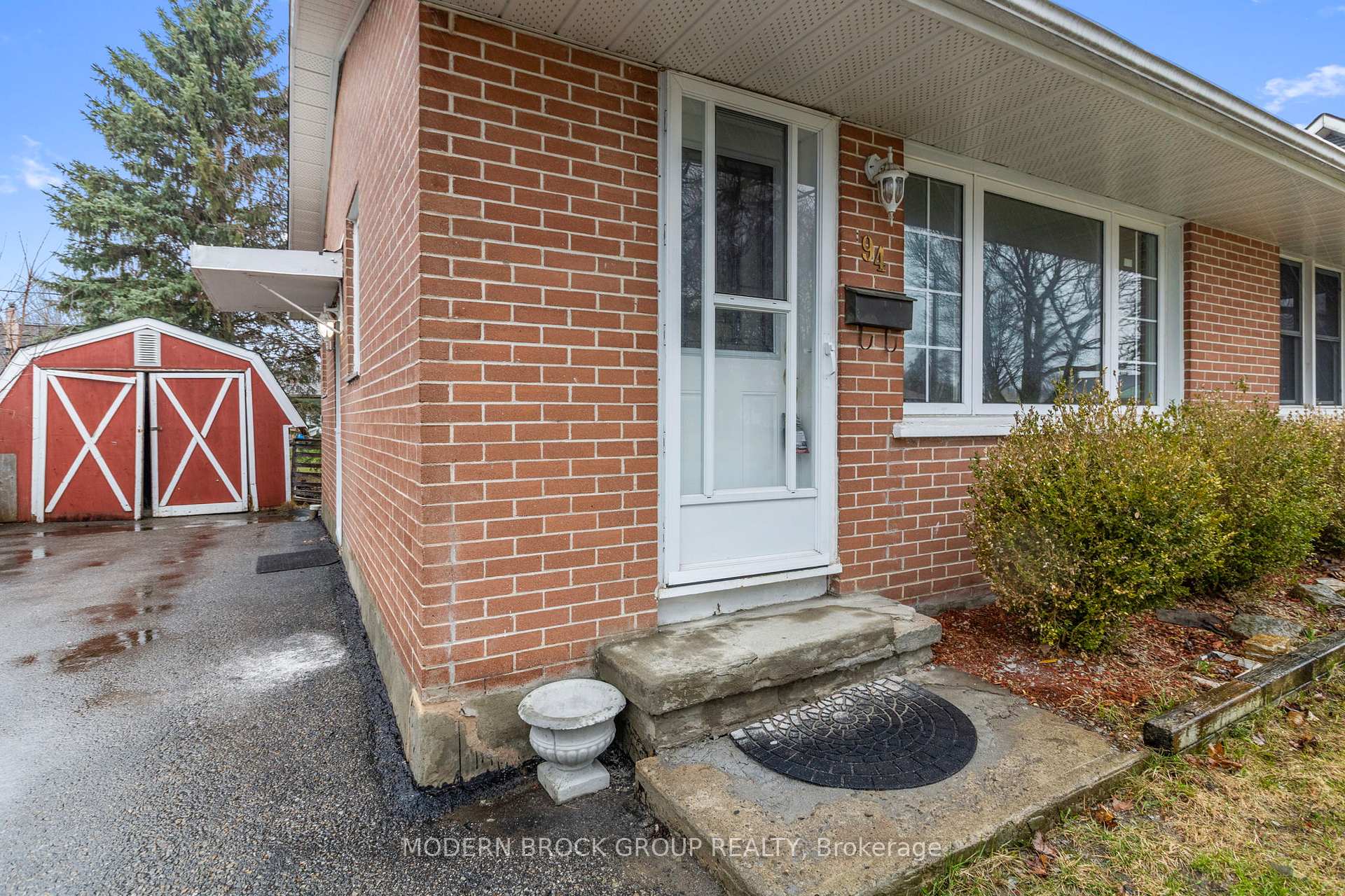 94 Bisley Crescent, Brockville — photo 4 of 5