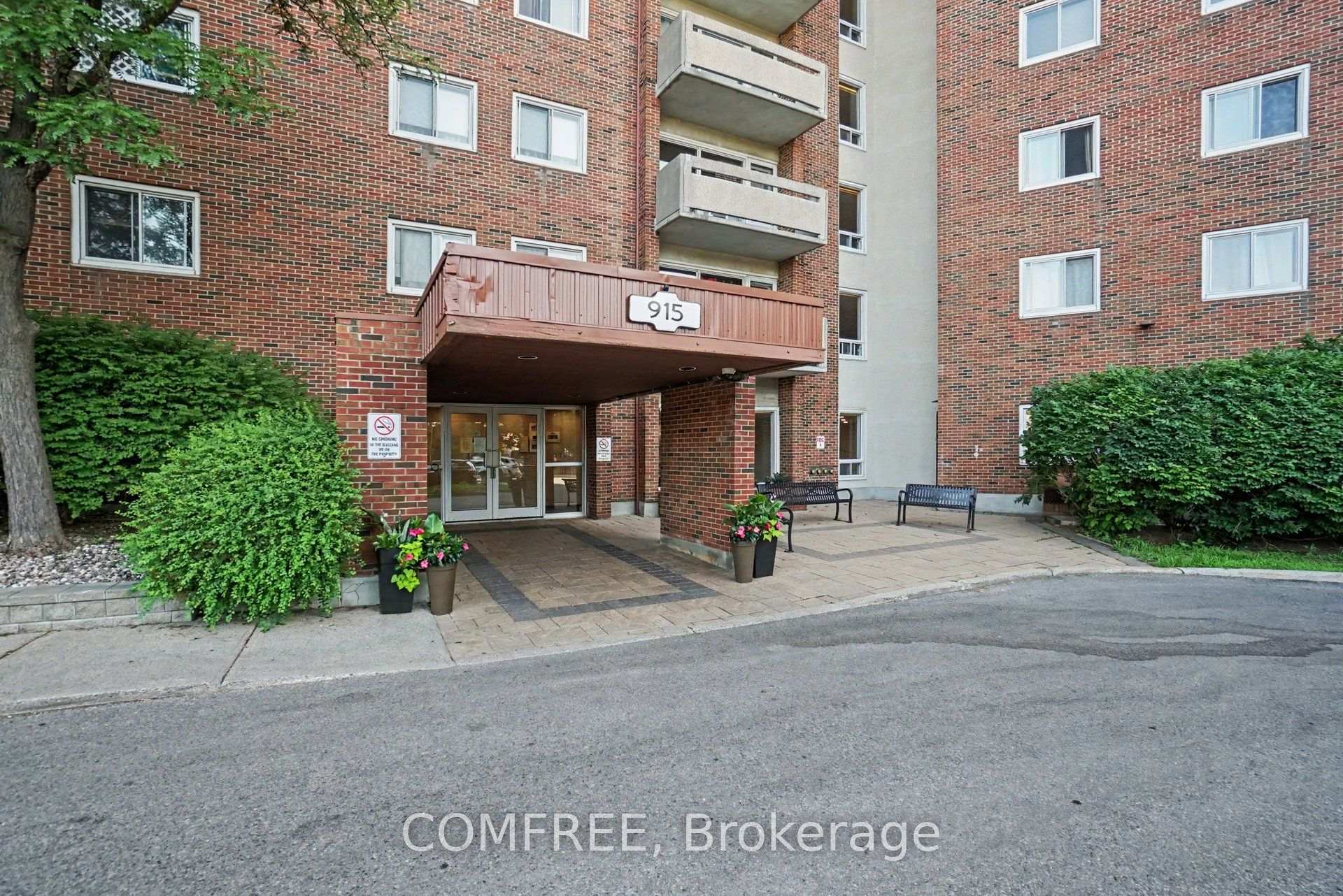 915 Elmsmere Road 817, Beacon Hill North - South and Area — photo 3 of 5