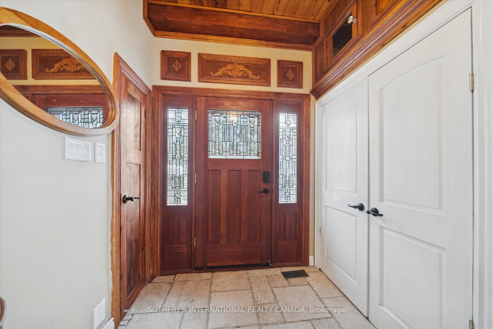 1307 Watts Road, Dysart et al — photo 4 of 5