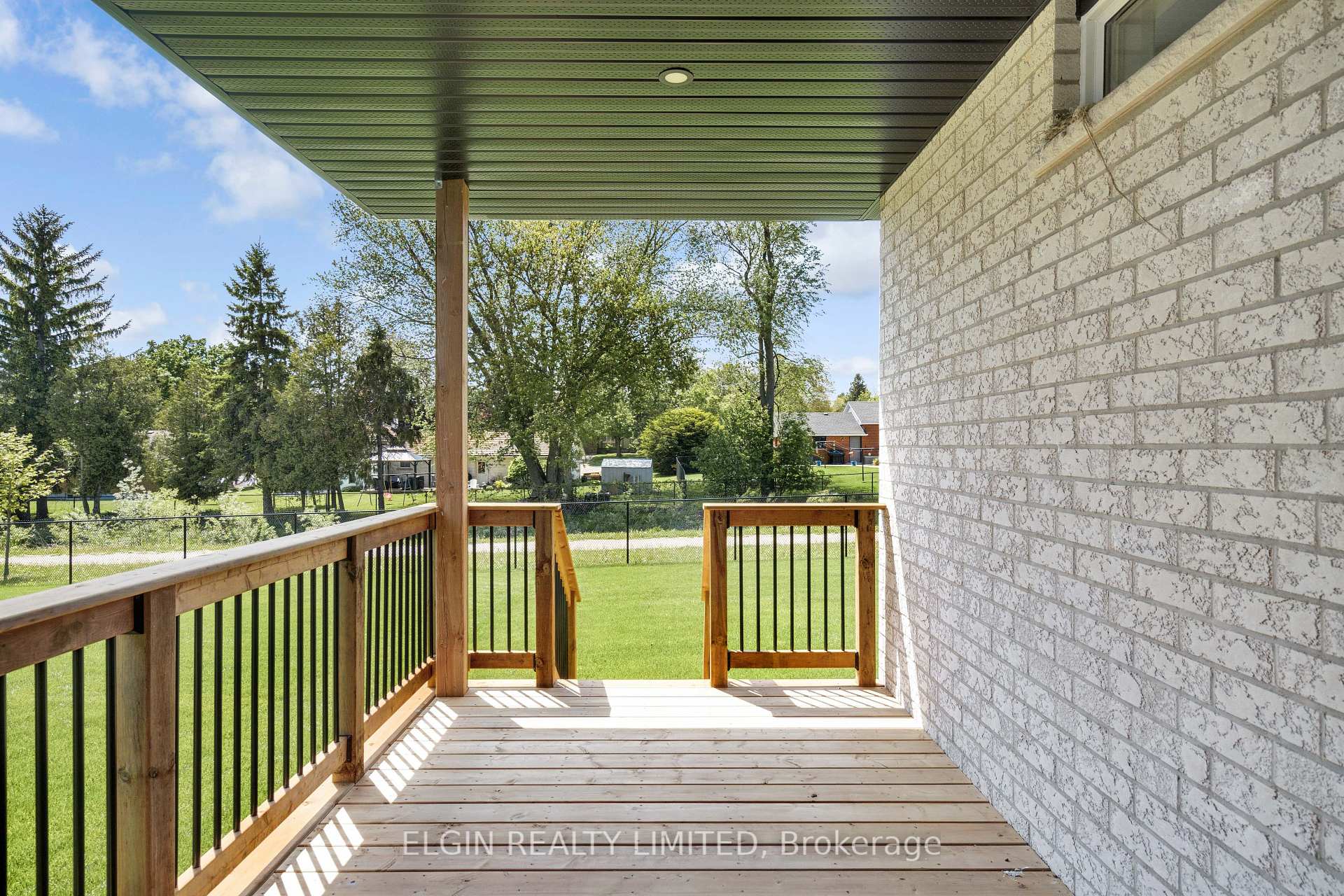 45 Lark Street, Tillsonburg — photo 5 of 5