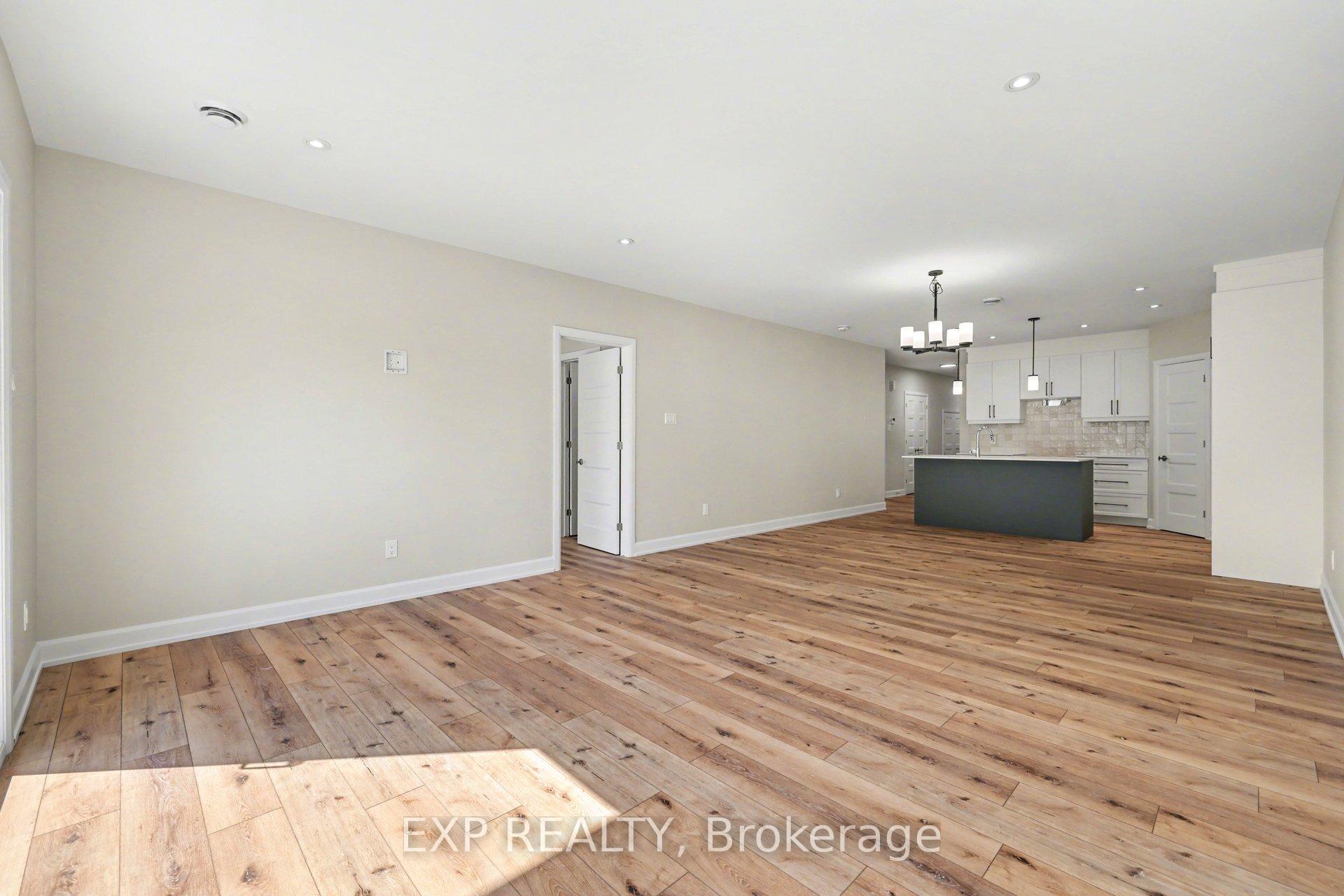 448 Falcon Lane, Russell — photo 4 of 5