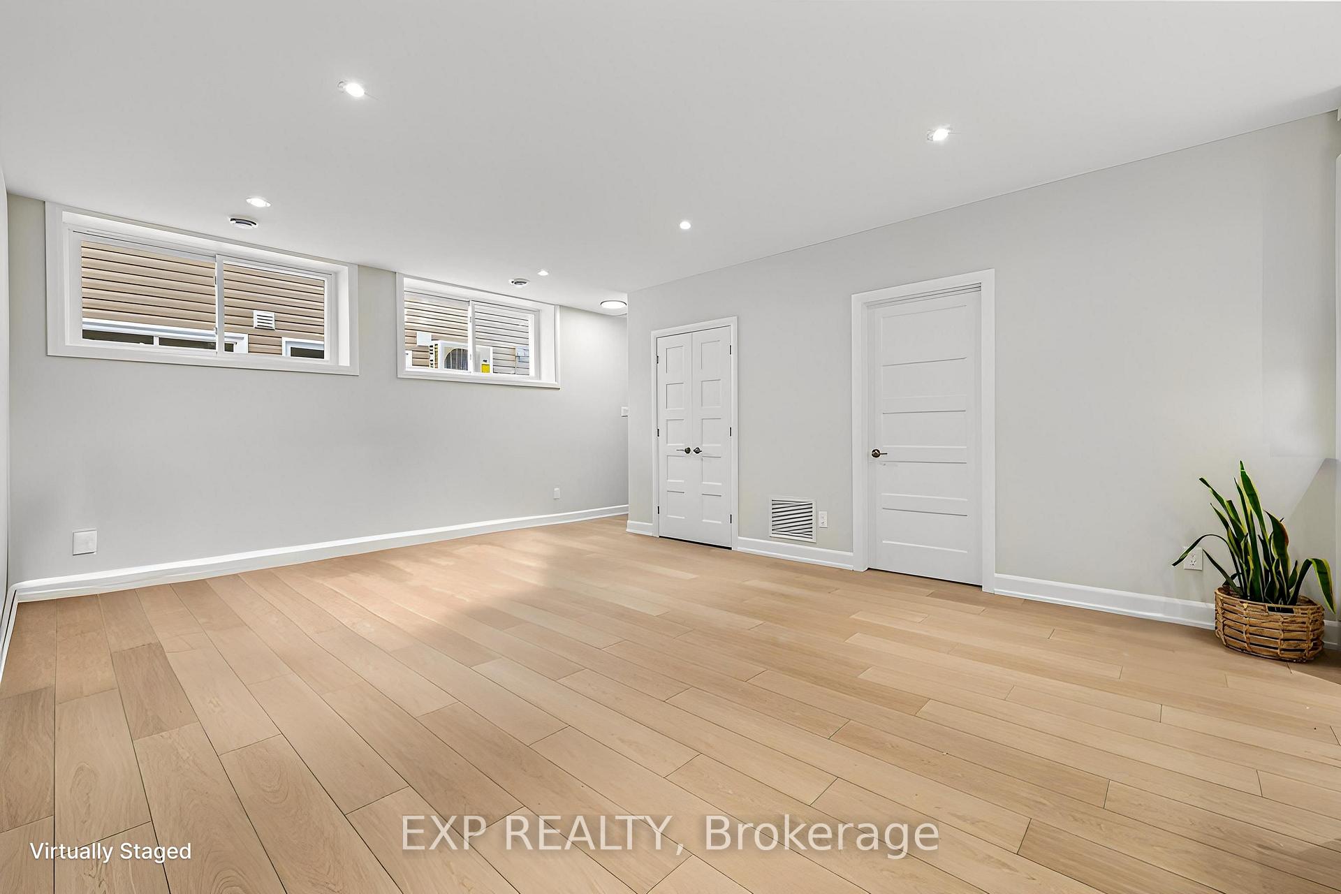 448 Falcon Lane B, Russell — photo 3 of 5