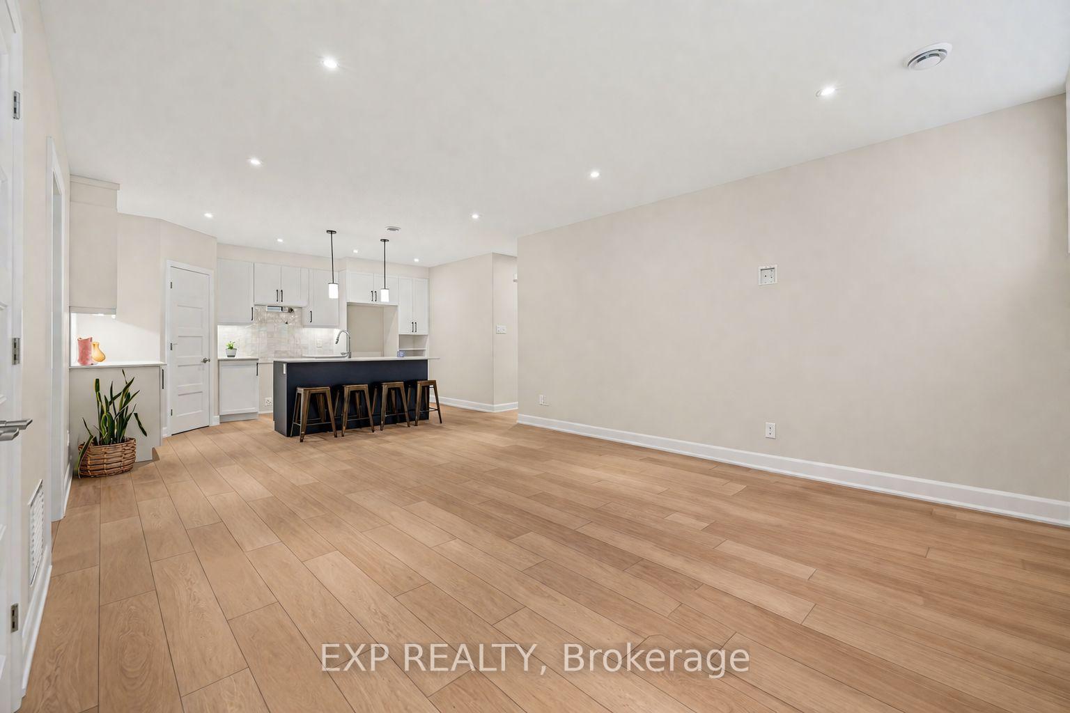 448 Falcon Lane B, Russell — photo 5 of 5