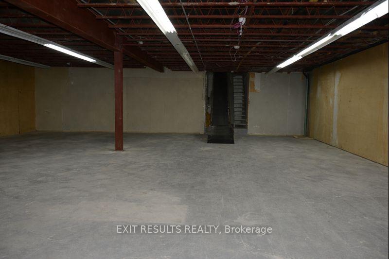 1027 Notre Dame Road, Russell — photo 2 of 5