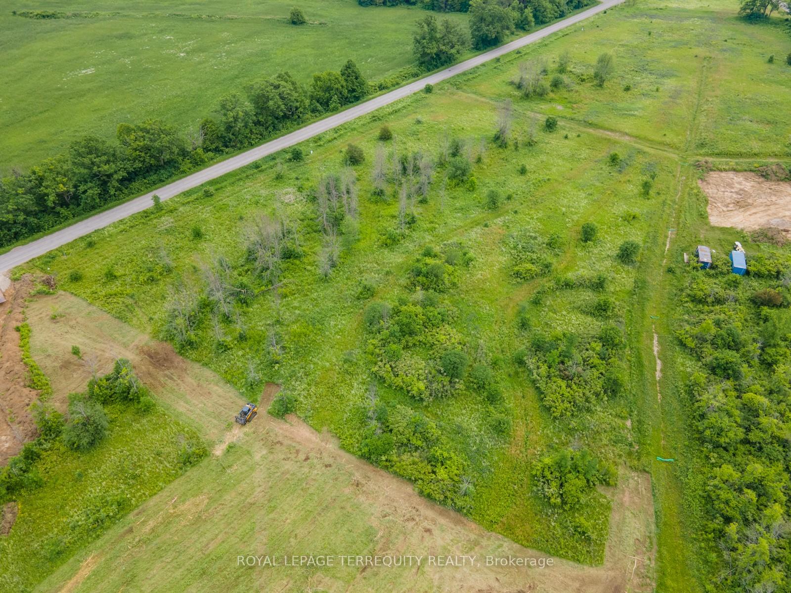 5310 Sully Road, Hamilton Township — photo 3 of 5