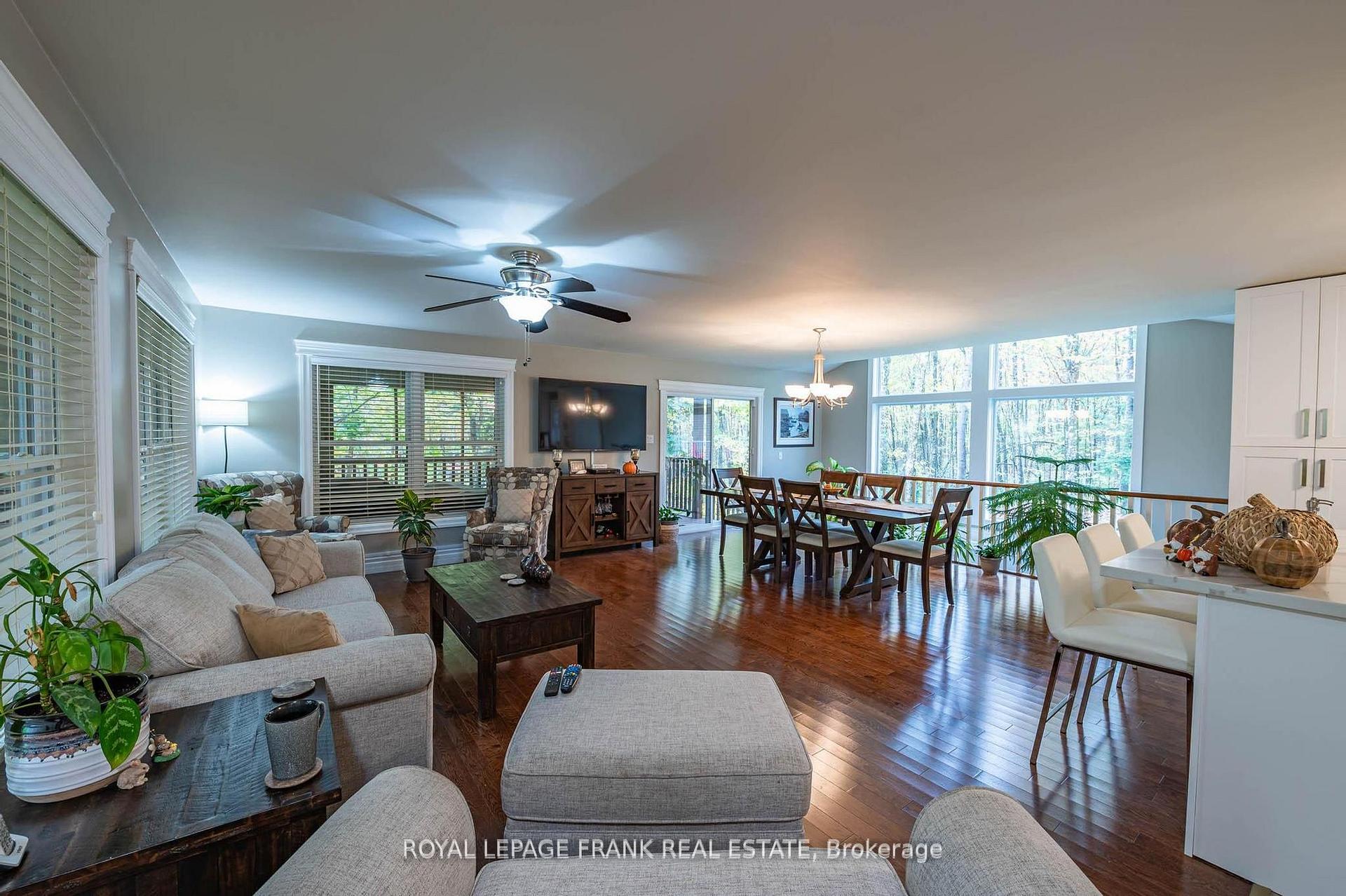 25 Lakeland Avenue, Trent Lakes — photo 3 of 5