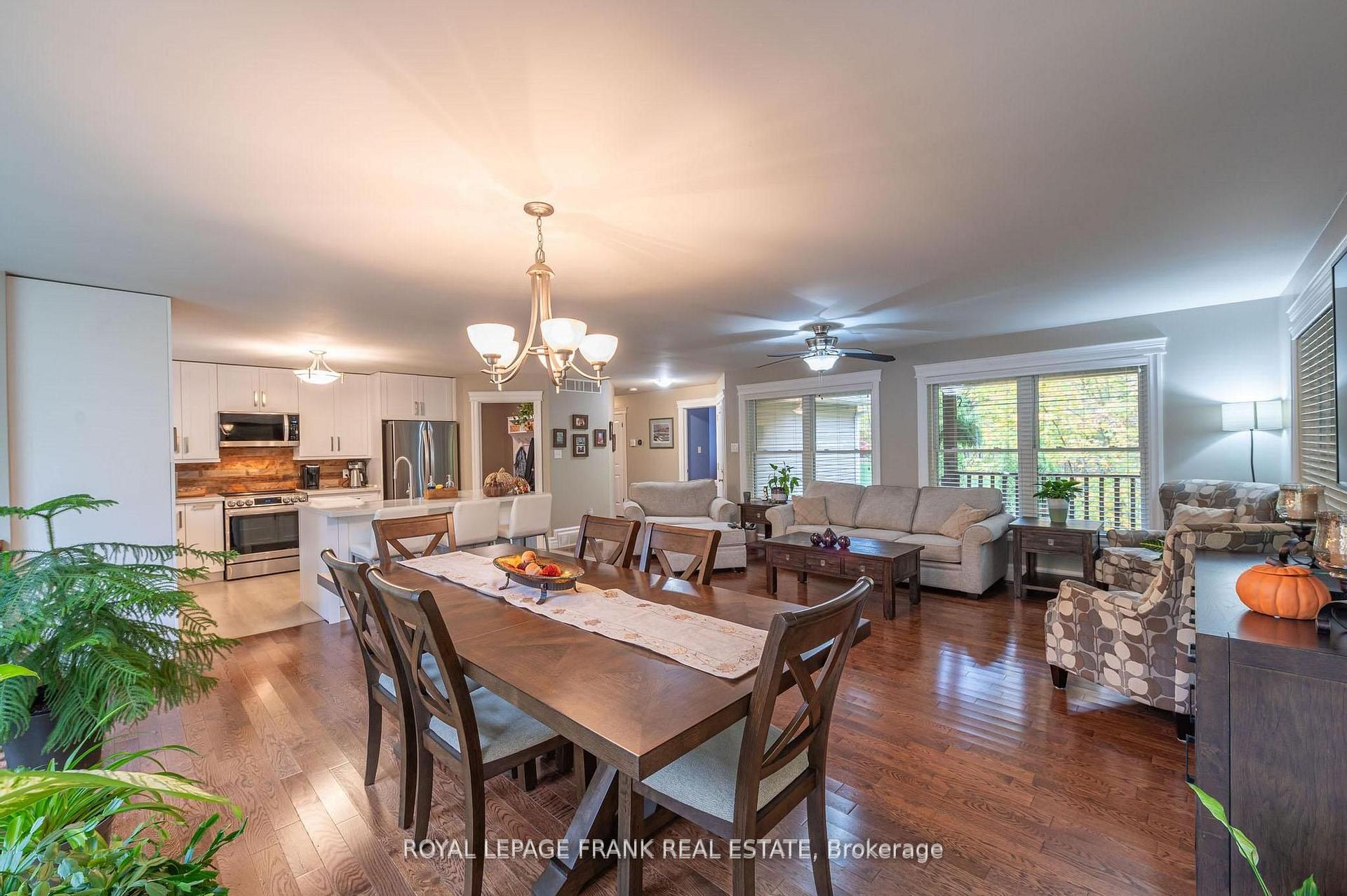 25 Lakeland Avenue, Trent Lakes — photo 4 of 5