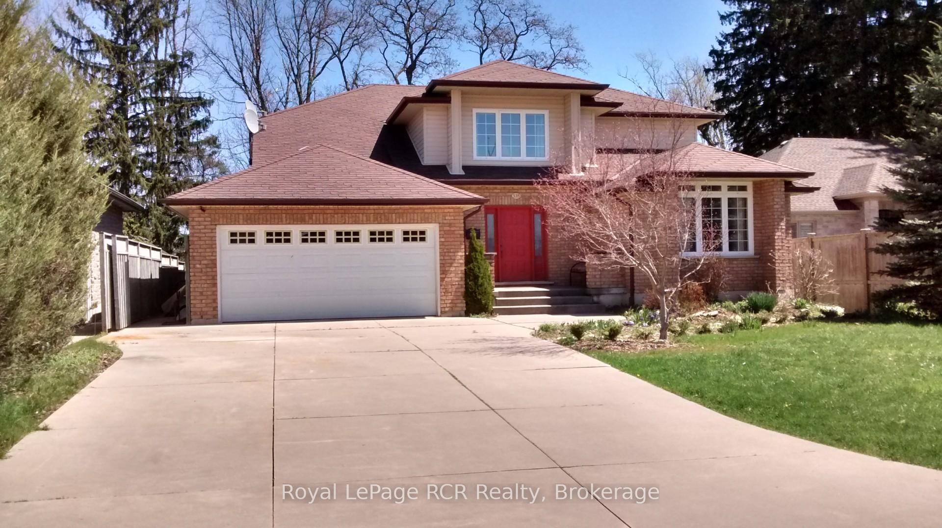 335 3rd Avenue W, Owen Sound — photo 3 of 5