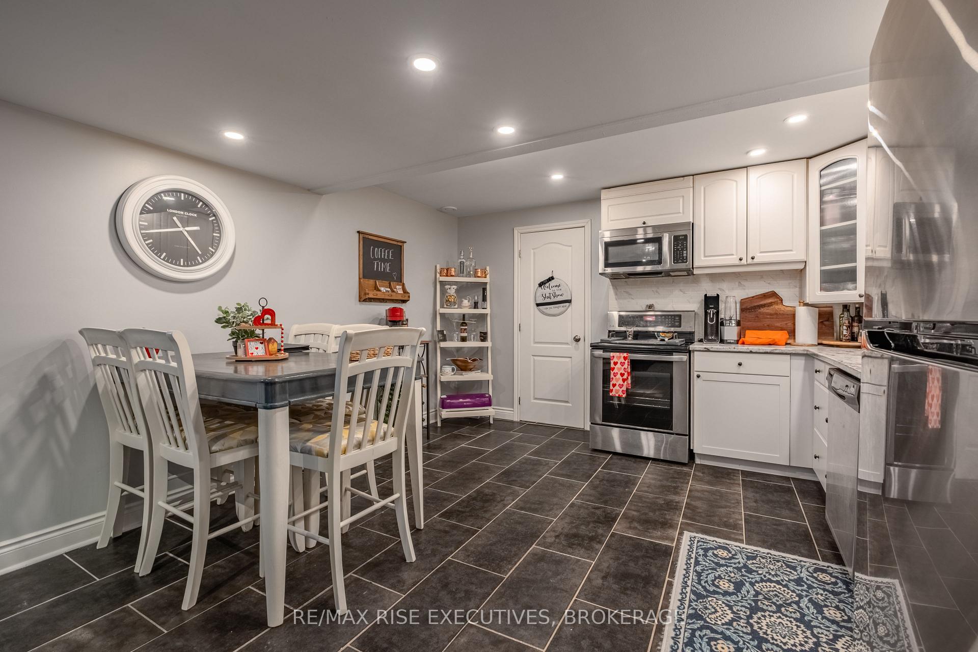1388 Ottawa Street, Kingston — photo 4 of 5