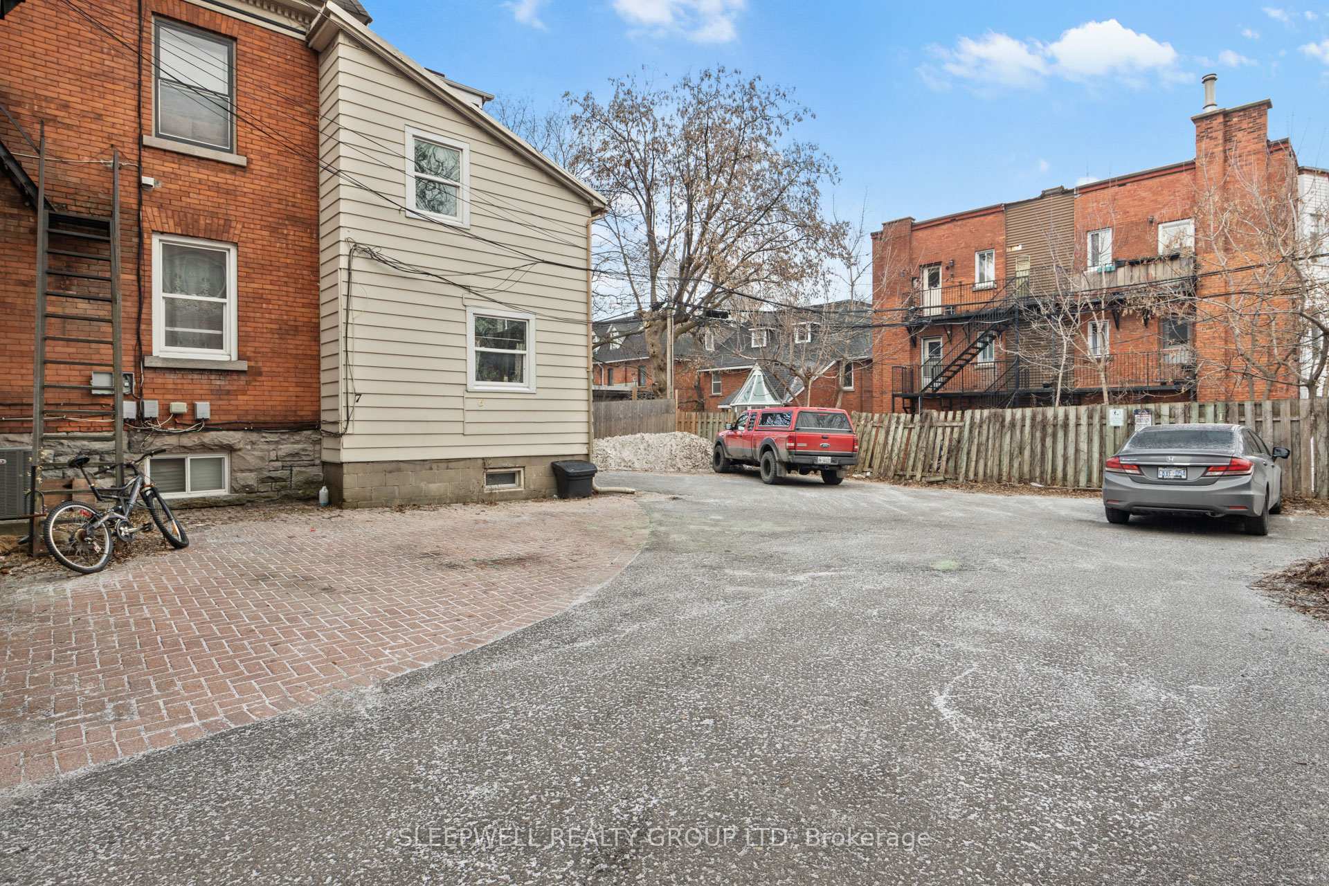 residential Property Image no.1