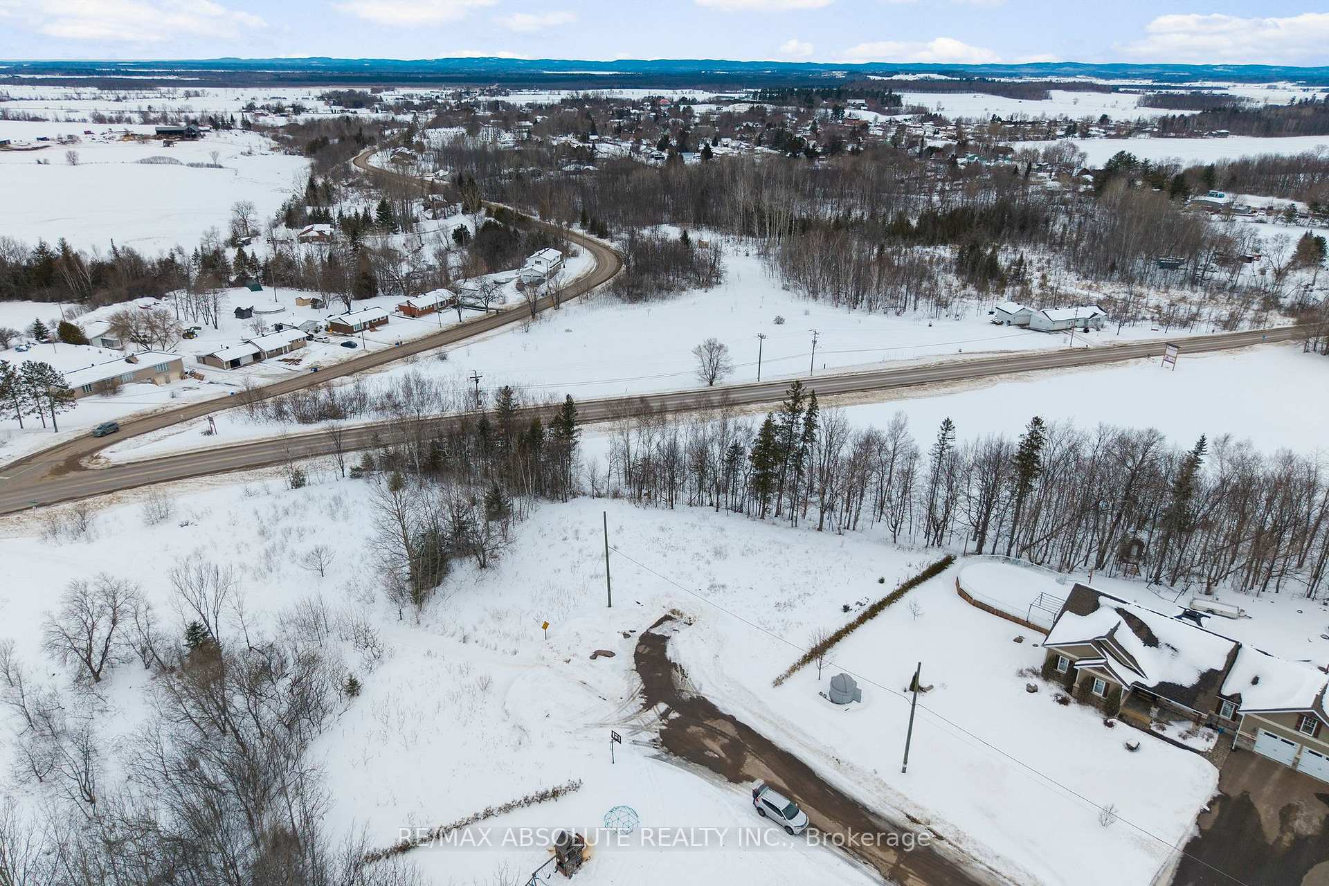 6 Lowe Court, Whitewater Region — photo 3 of 5