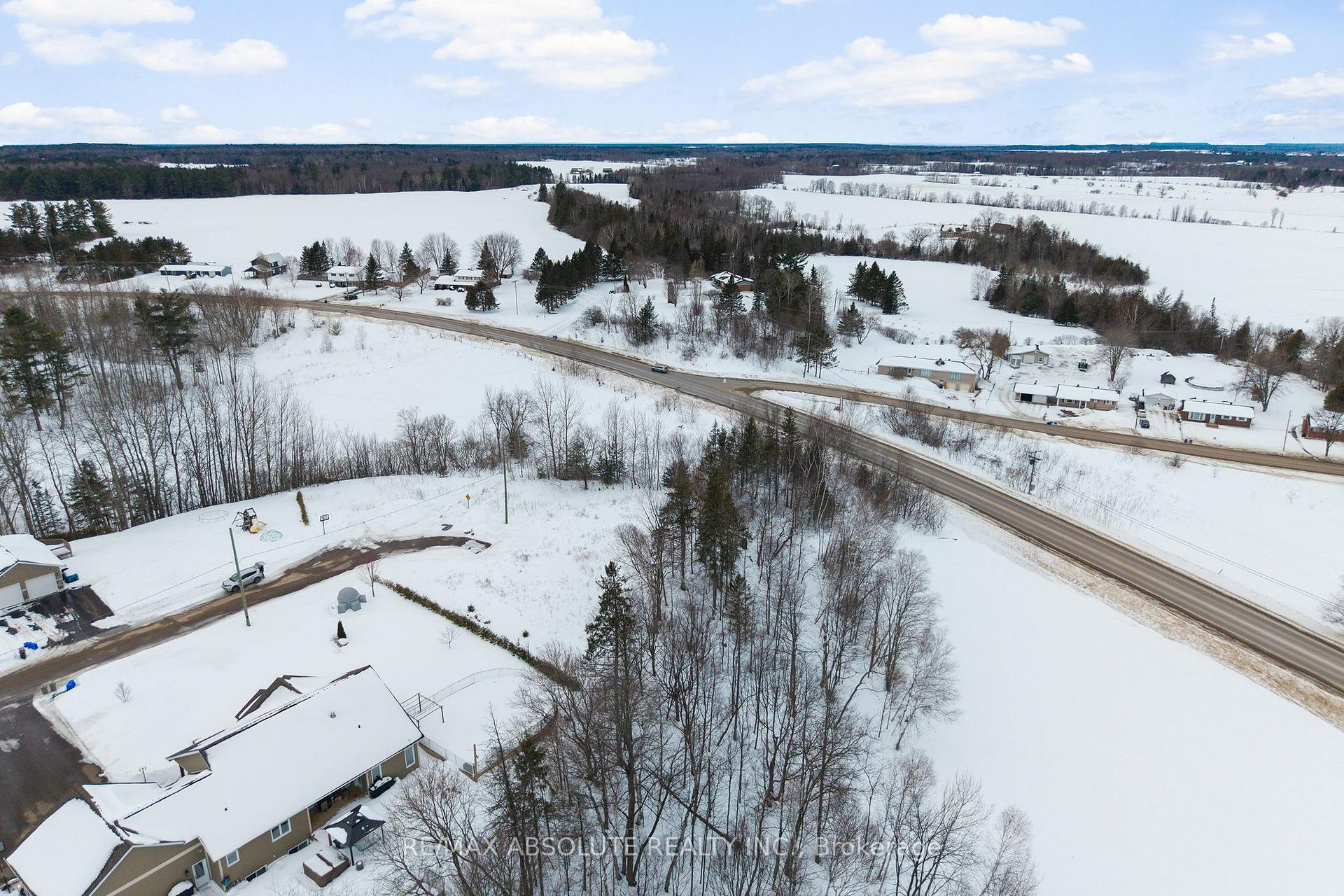 6 Lowe Court, Whitewater Region — photo 4 of 5