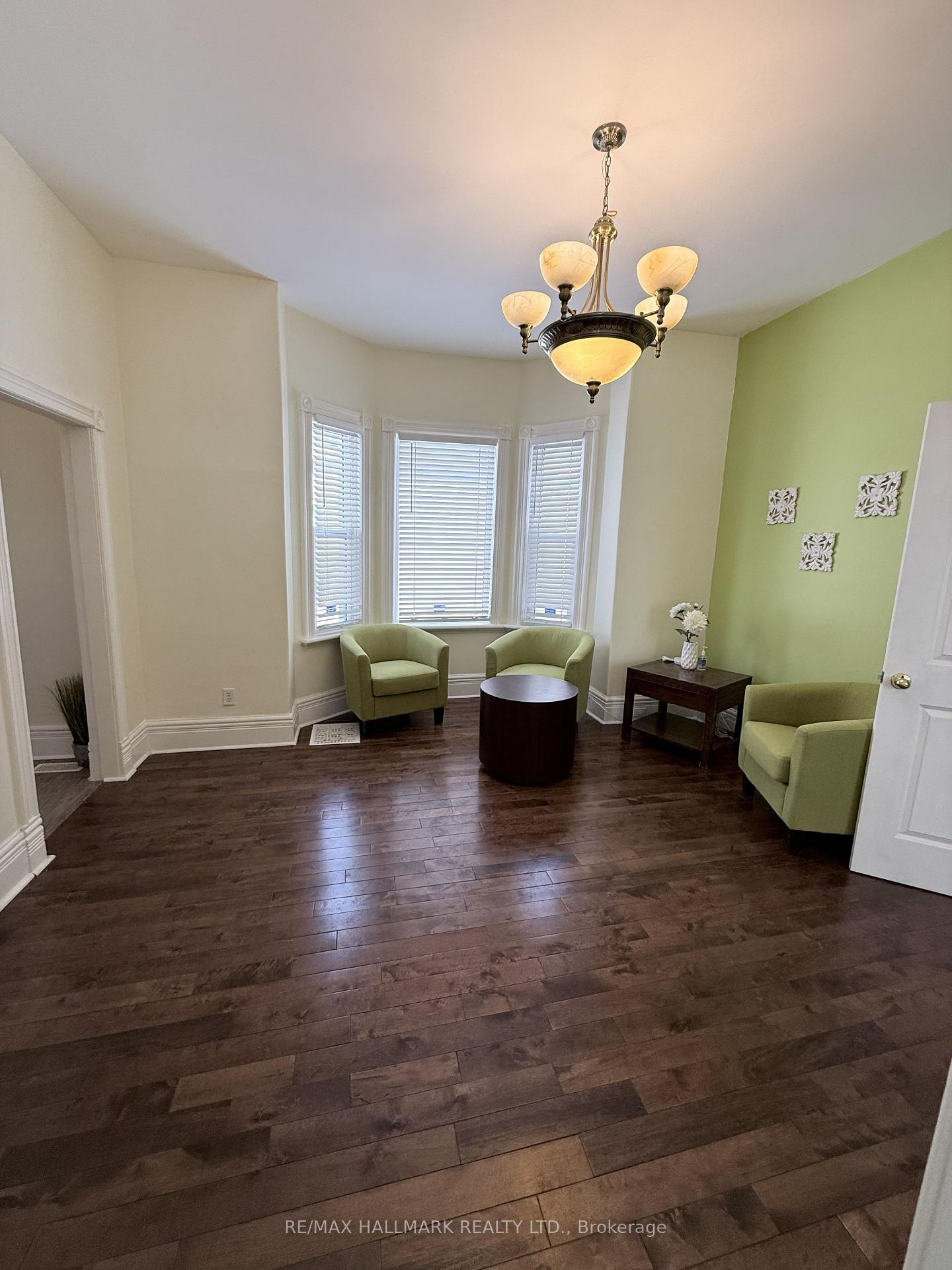 residential Property Image no.1