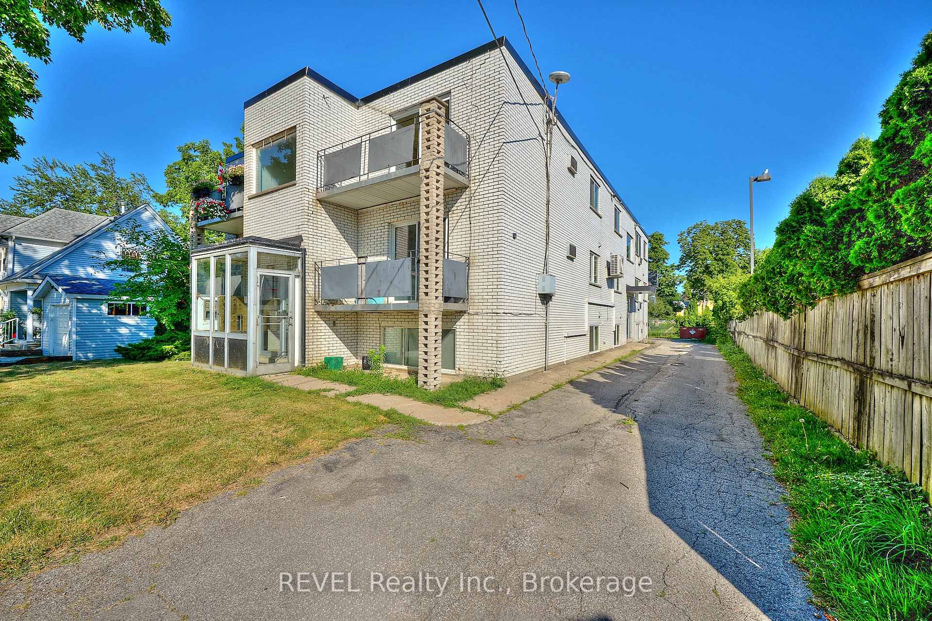 residential Property Image no.1