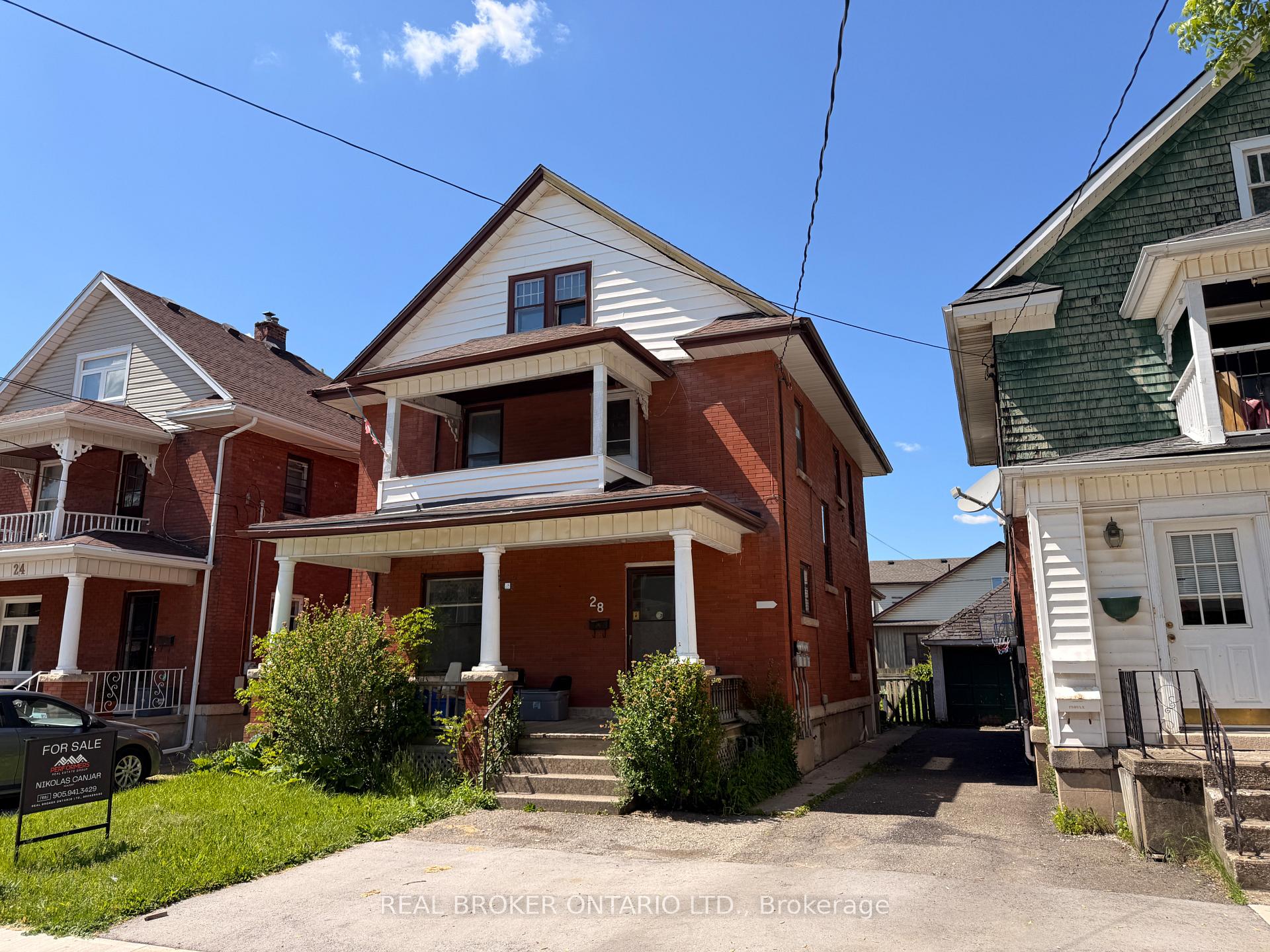 28 Grove Street, Welland — photo 2 of 5