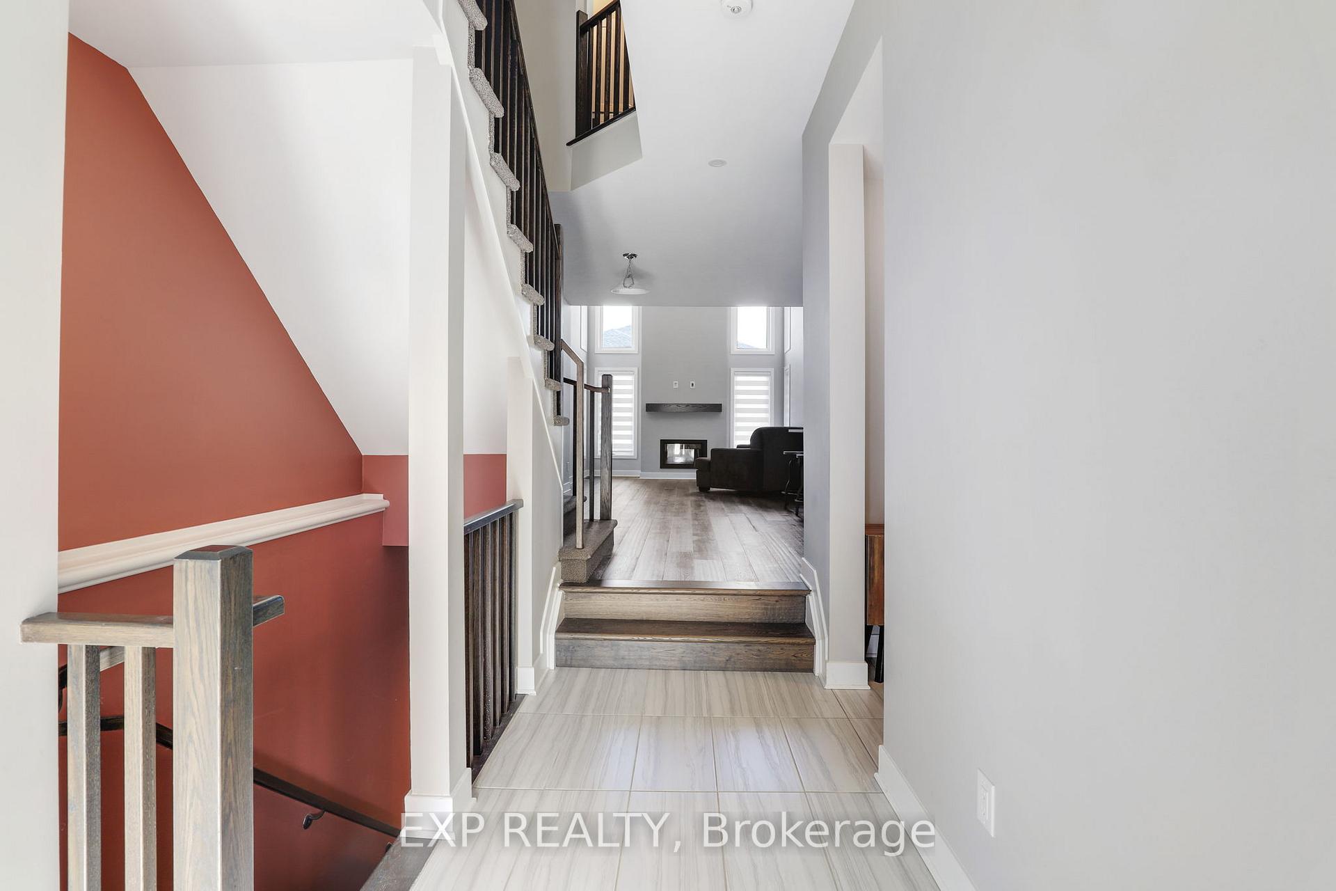 1053 Lunar Glow Crescent, Blossom Park - Airport and Area — photo 3 of 5