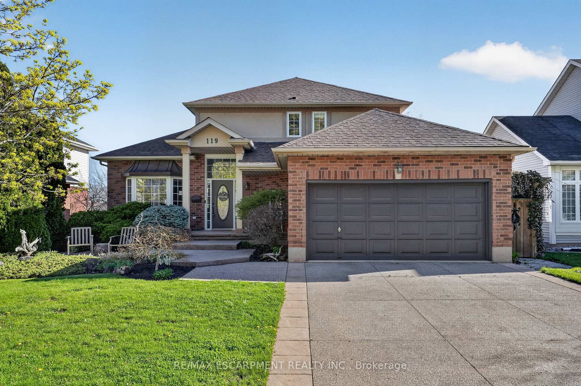 119 Dorchester Drive, Grimsby, ON L3M 5H5 — Grimsby, Ontario