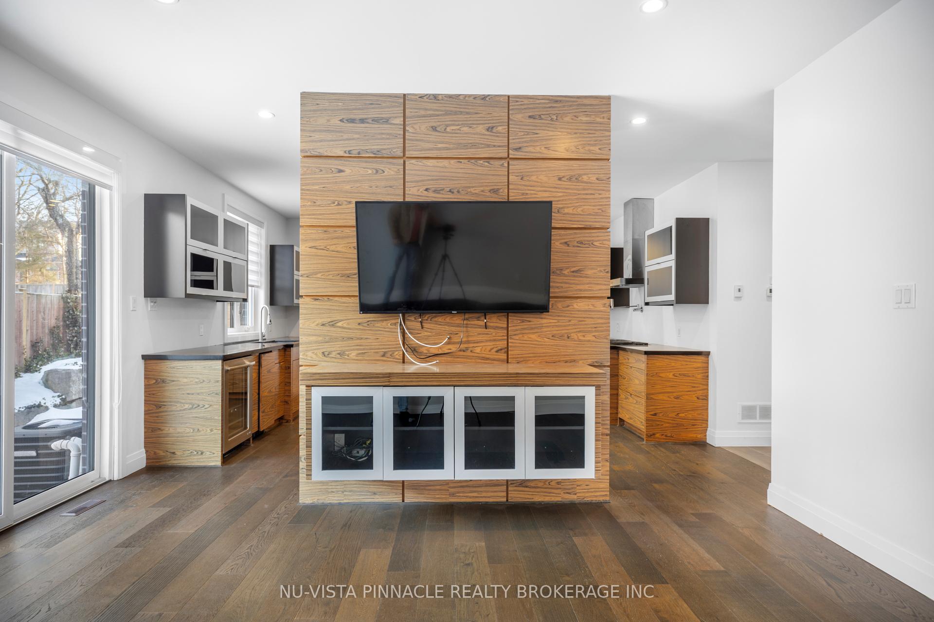 433 Hyde Park Road 16, London North — photo 4 of 5