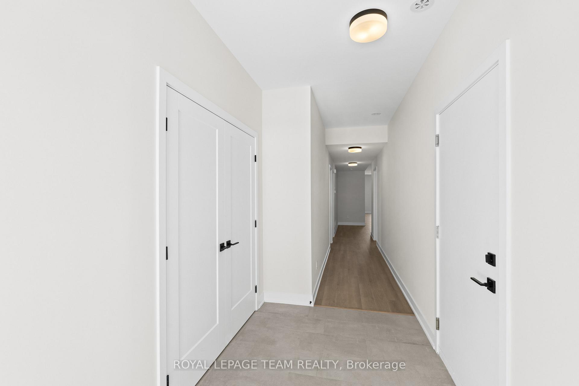 1102 Moore Street 1, Brockville — photo 4 of 5
