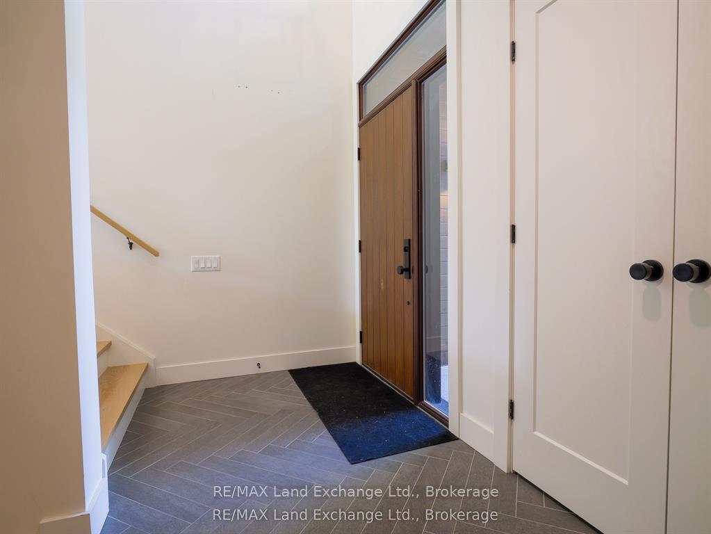 72 Ottawa Avenue, Saugeen Shores — photo 3 of 5