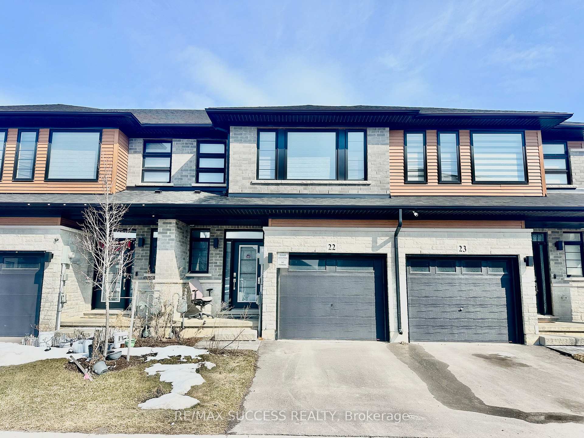 461 Blackburn Drive 22, Brantford, ON N3T 0W9 — Brantford, Ontario