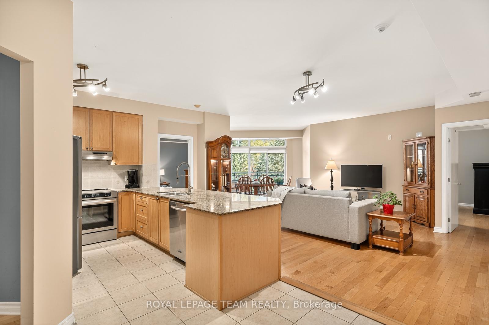 205 Bolton Street 230, Lower Town - Sandy Hill — photo 2 of 5
