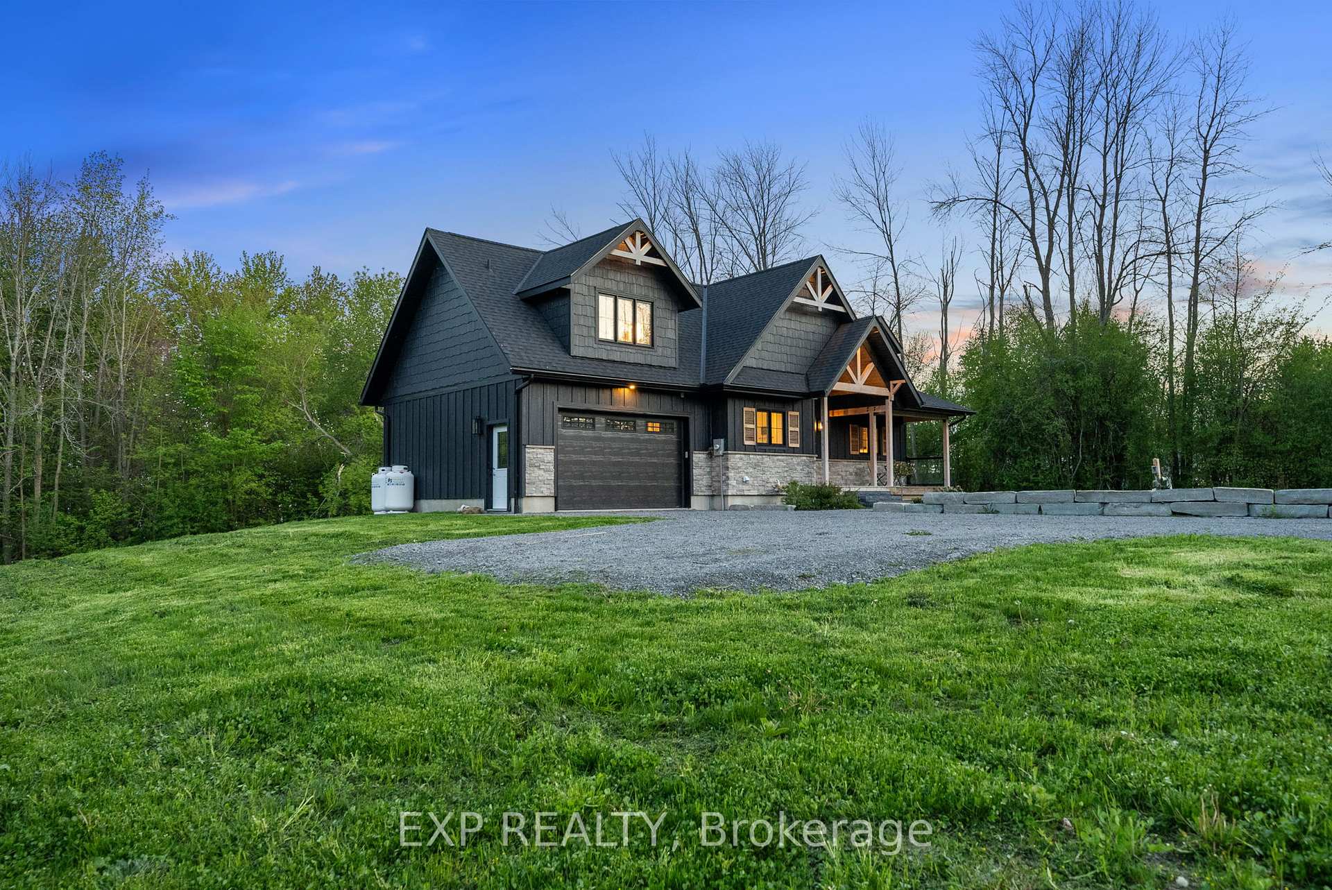 1499 Lakeside Drive, Prince Edward County — photo 2 of 5