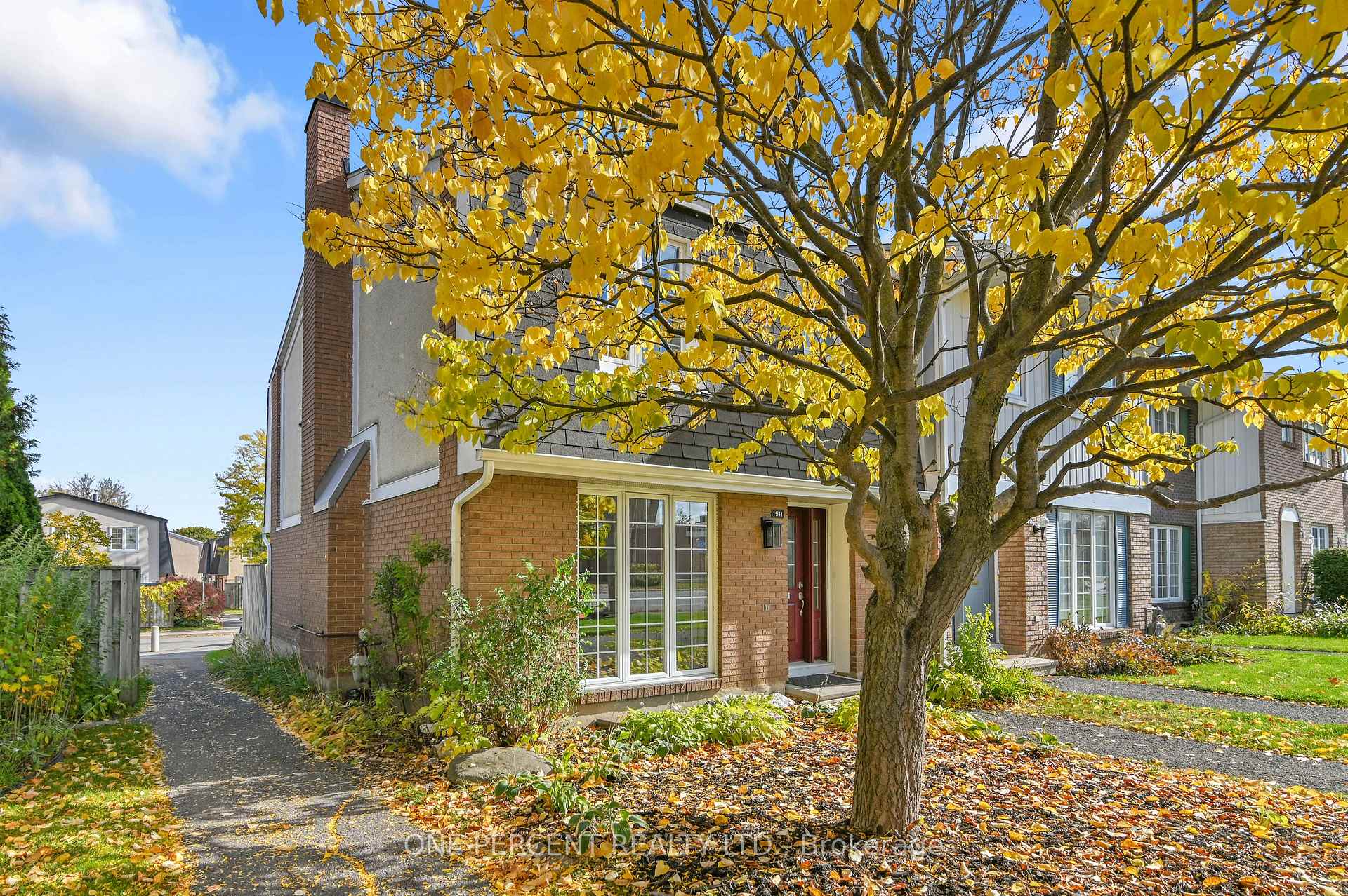 1511 Fisher Avenue, Mooneys Bay - Carleton Heights and Area — photo 3 of 5