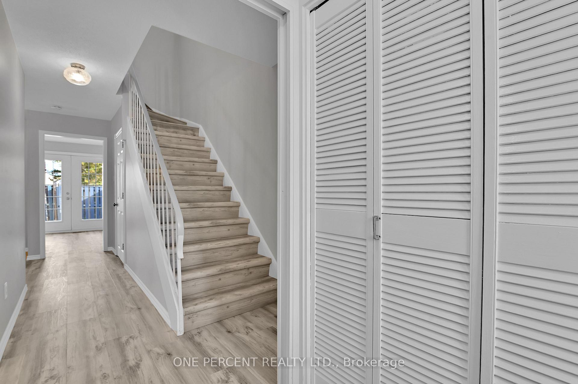 1511 Fisher Avenue, Mooneys Bay - Carleton Heights and Area — photo 5 of 5