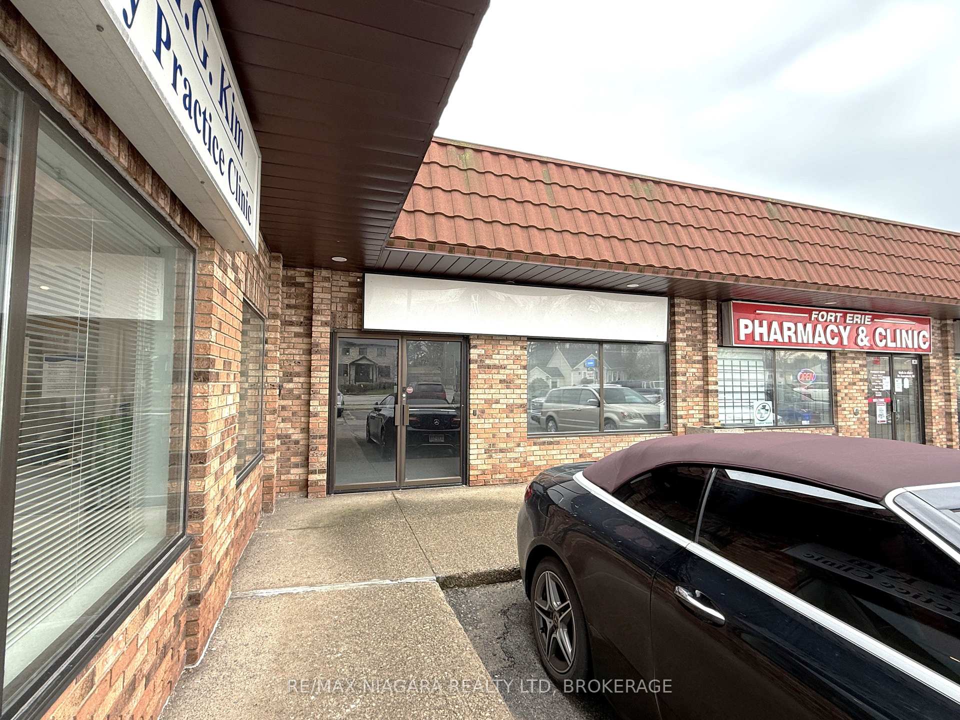 224 Garrison Road 7, Fort Erie, ON L2A 1M7