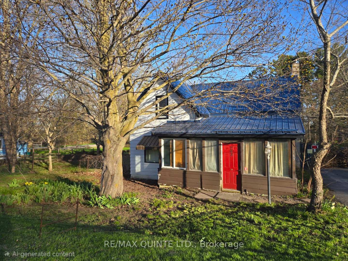 163 Main Street, Prince Edward County — photo 2 of 5
