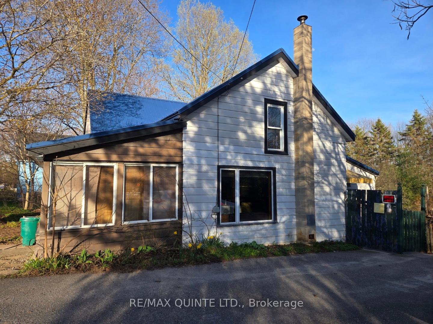 163 Main Street, Prince Edward County — photo 3 of 5