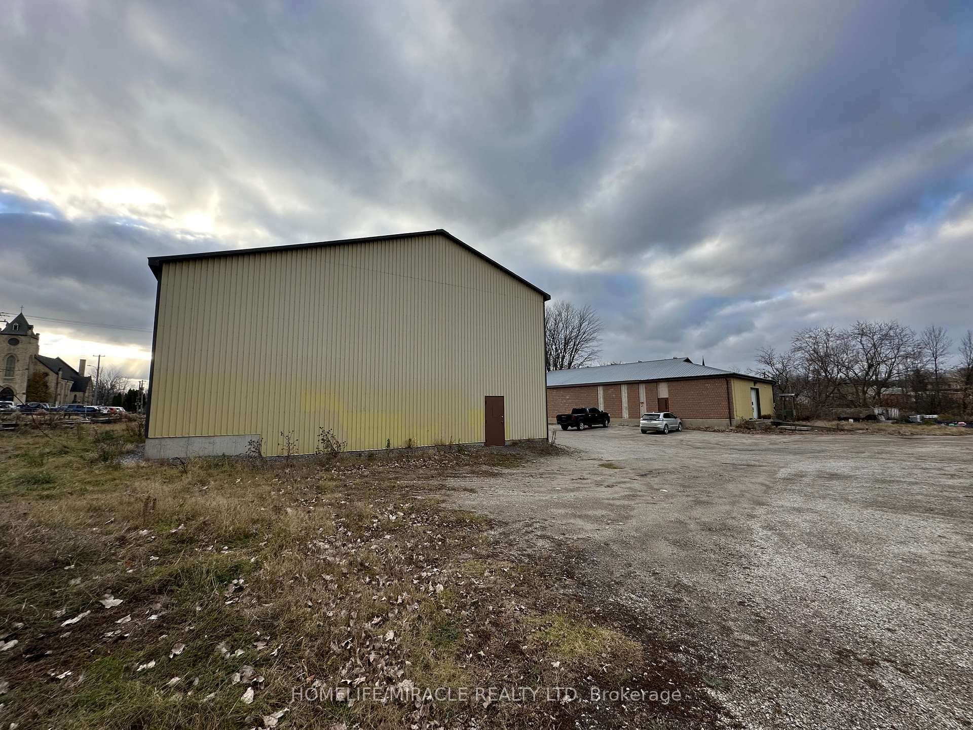 31 Thames Street S, Ingersoll — photo 2 of 5