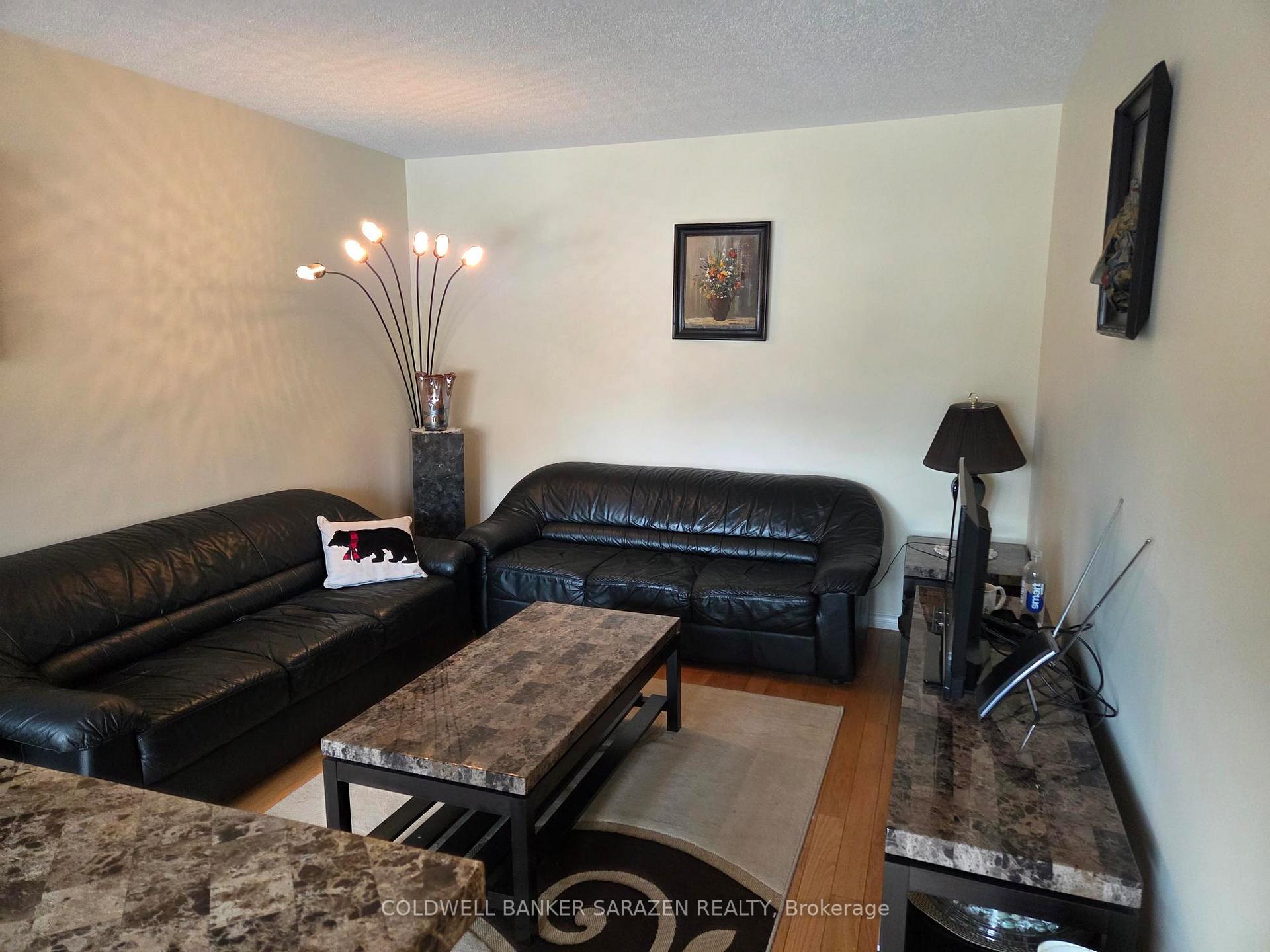 31 Dossetter Way, Hunt Club - South Keys and Area — photo 5 of 5