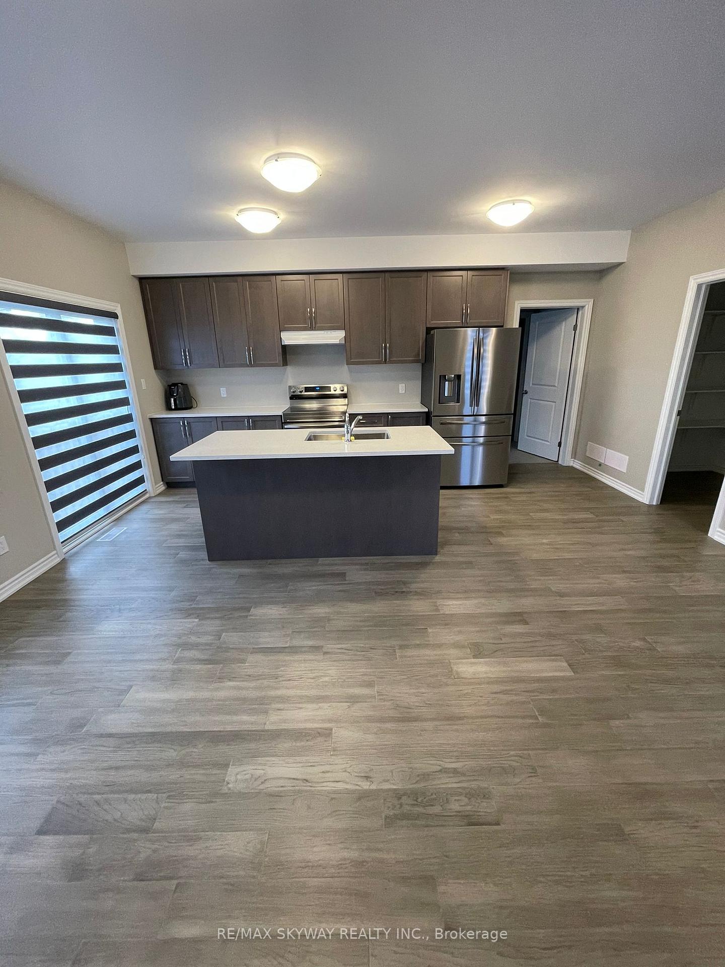 258 Wellandvale Drive, Welland — photo 5 of 5