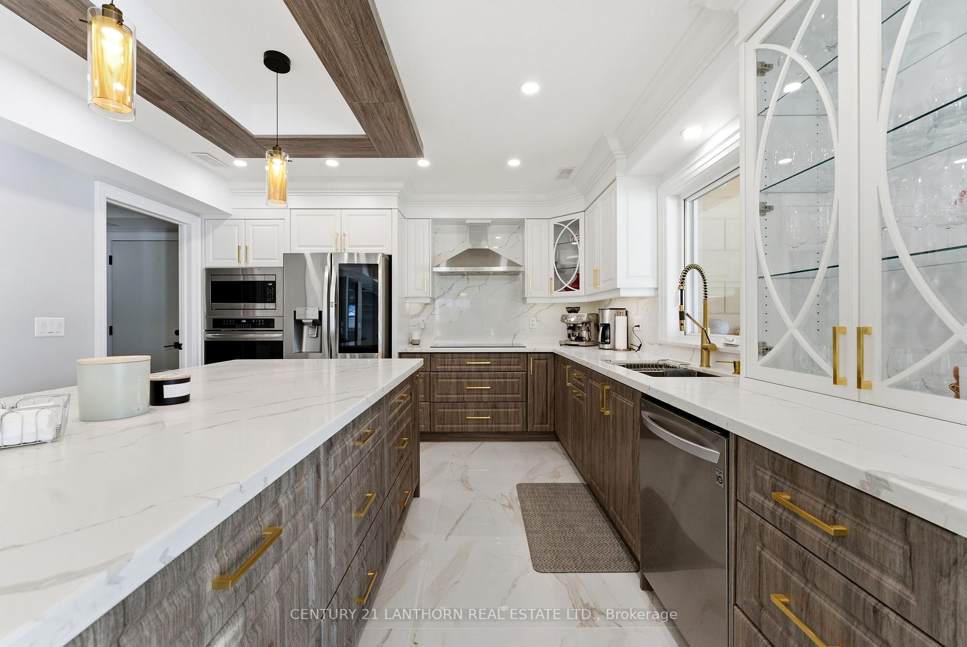 13 Blakely Road, Prince Edward County — photo 4 of 5