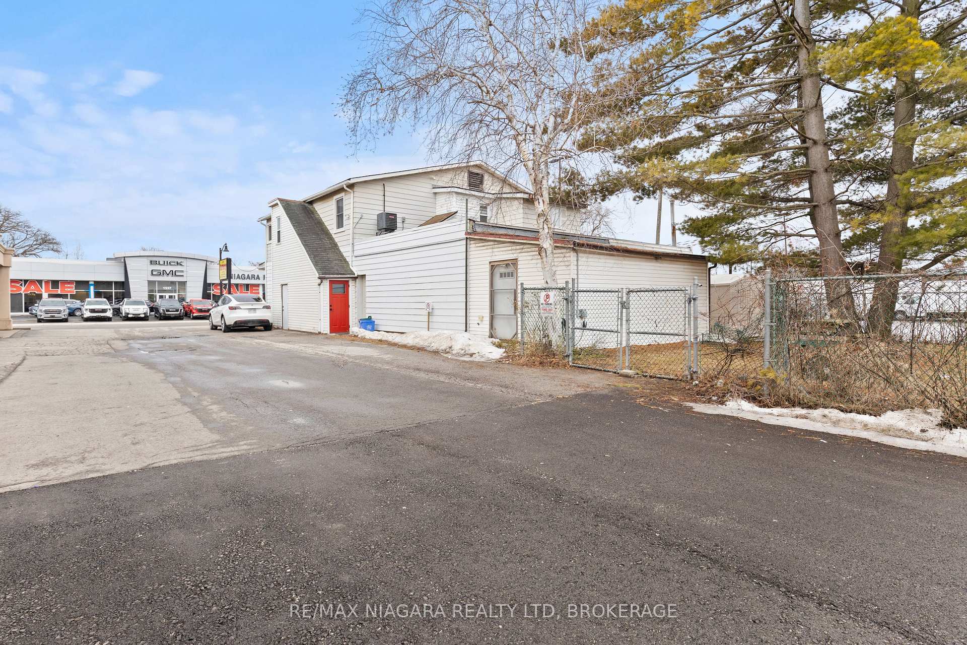 residential Property Image no.1