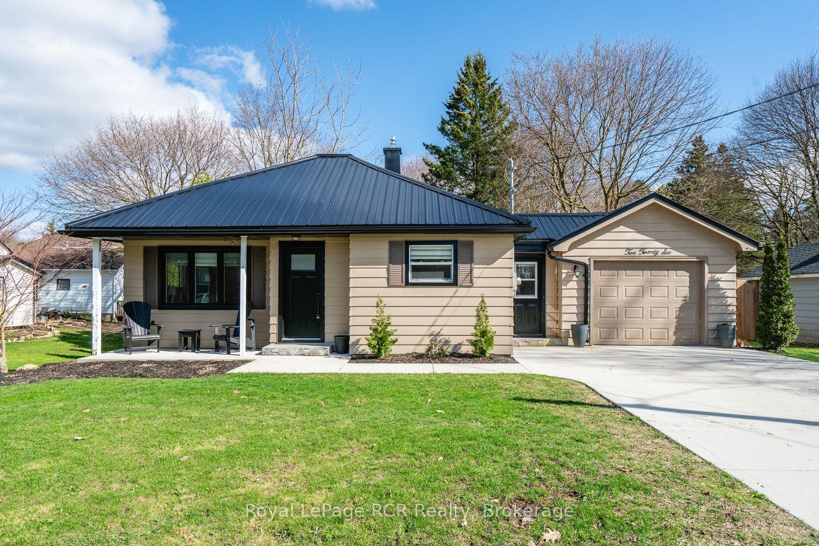 226 Birmingham Street W, Wellington North, ON N0G 2L1