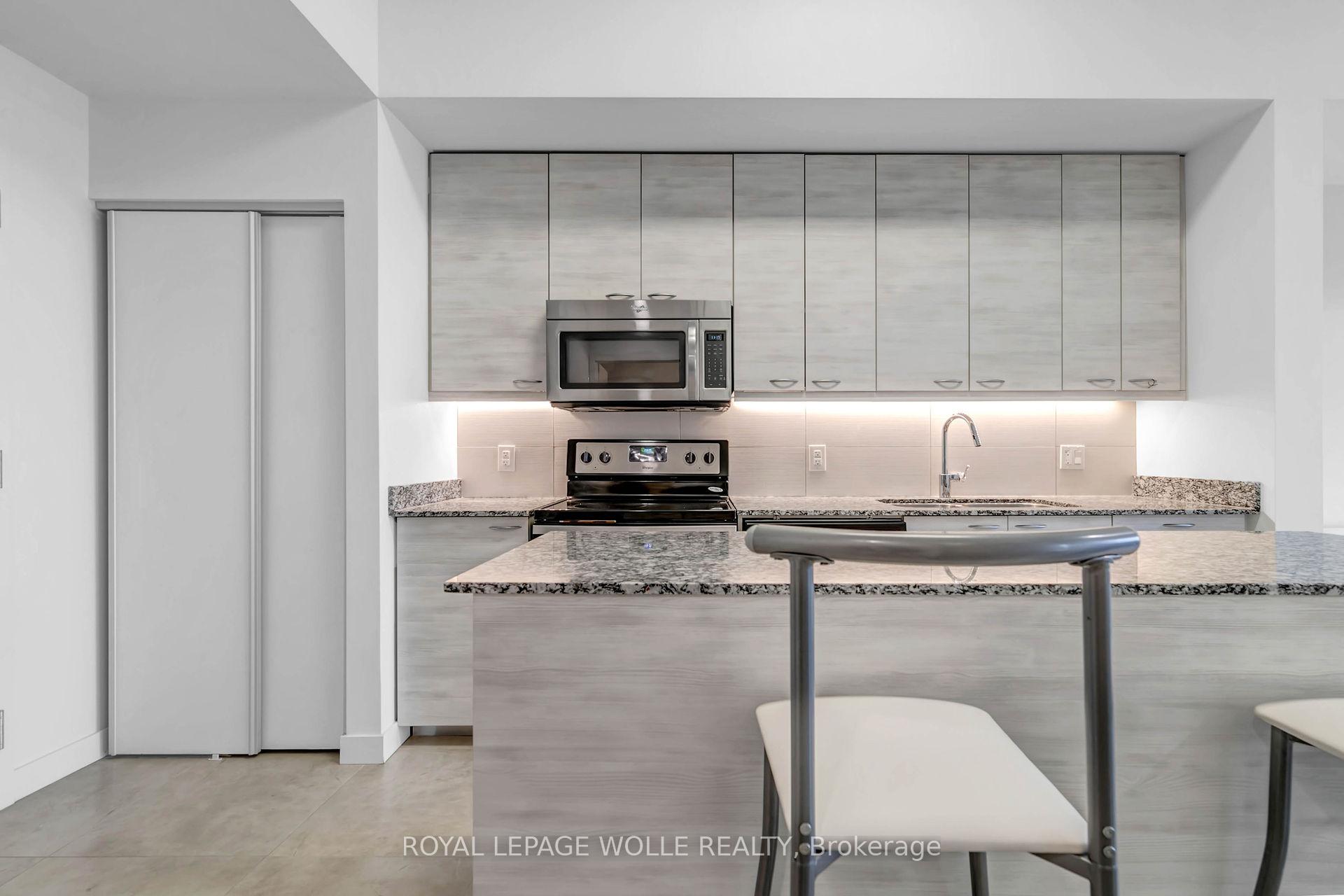 280 Lester Street 812, Waterloo — photo 4 of 5