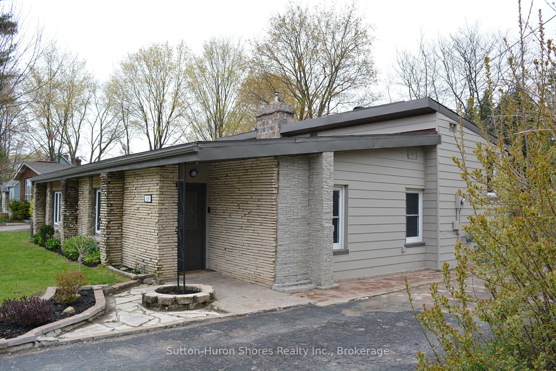 669 Louis Street, Saugeen Shores — photo 3 of 5