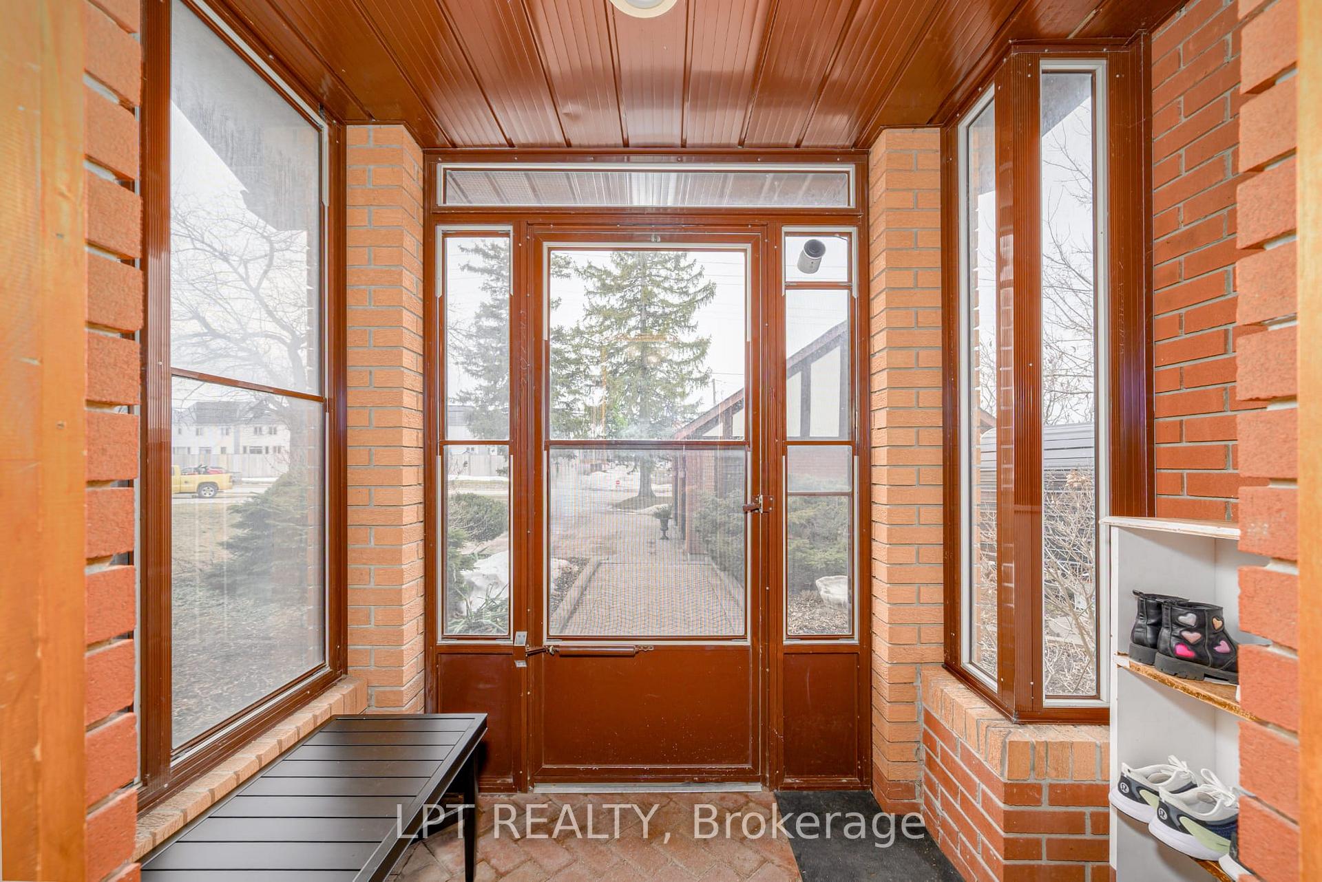 234 Angeline Street N, Kawartha Lakes — photo 5 of 5