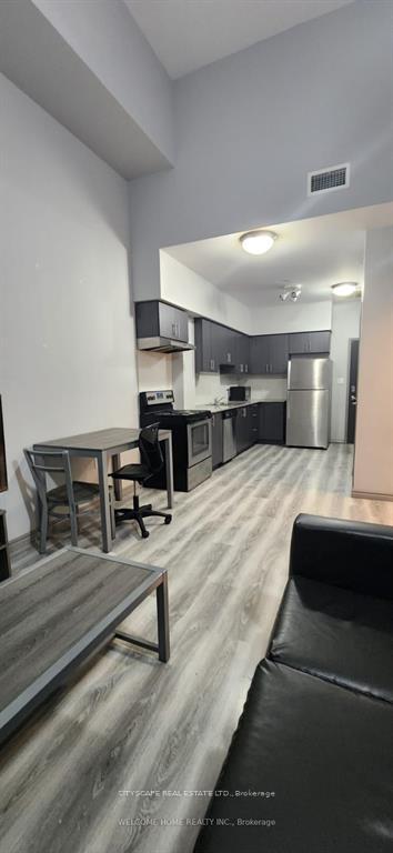 275 Larch Street G114, Waterloo — photo 3 of 5