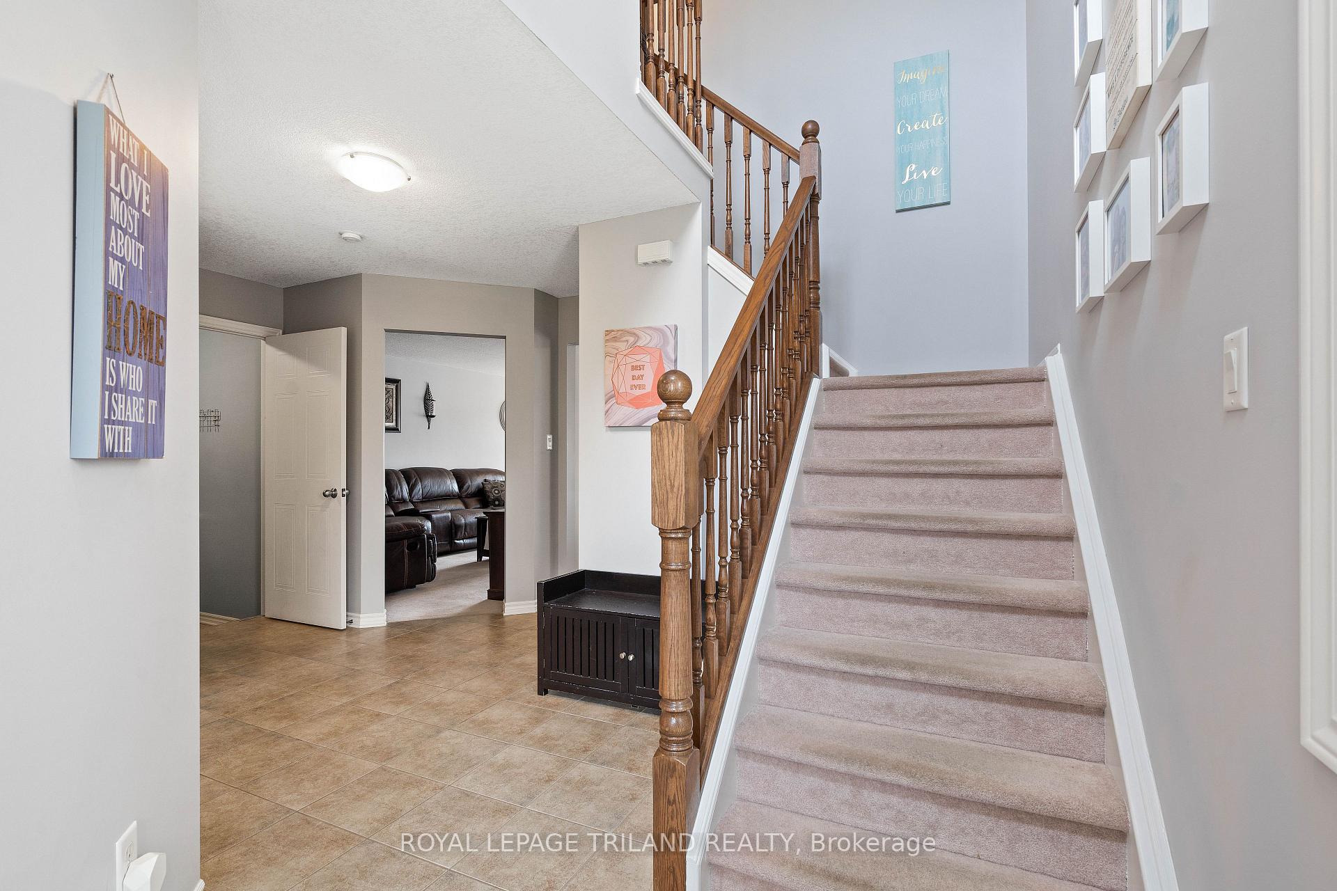 3268 Emilycarr Lane, London South — photo 5 of 5