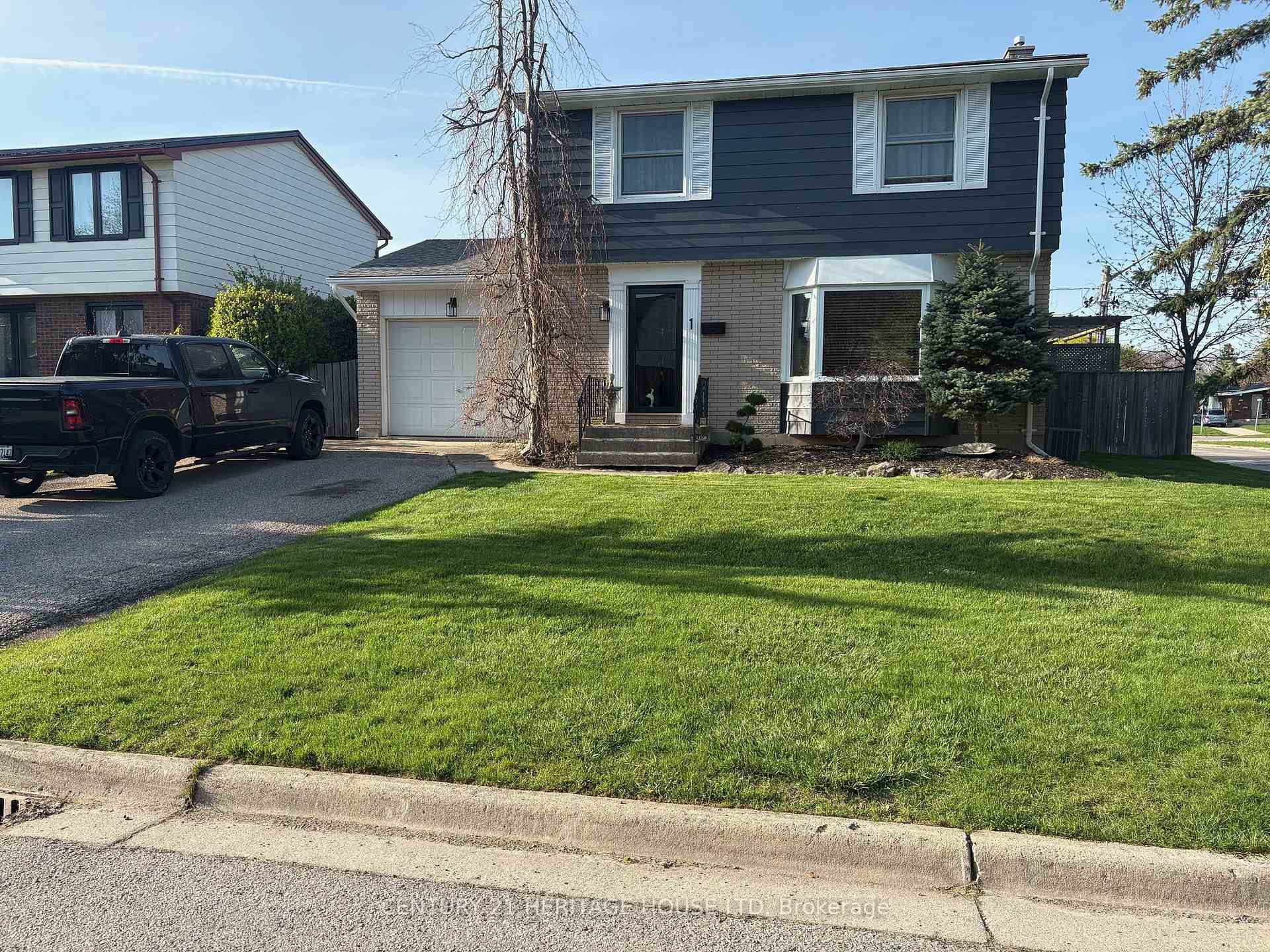 1 Massey Drive, St. Thomas, ON N5R 5M6 — St. Thomas, Ontario