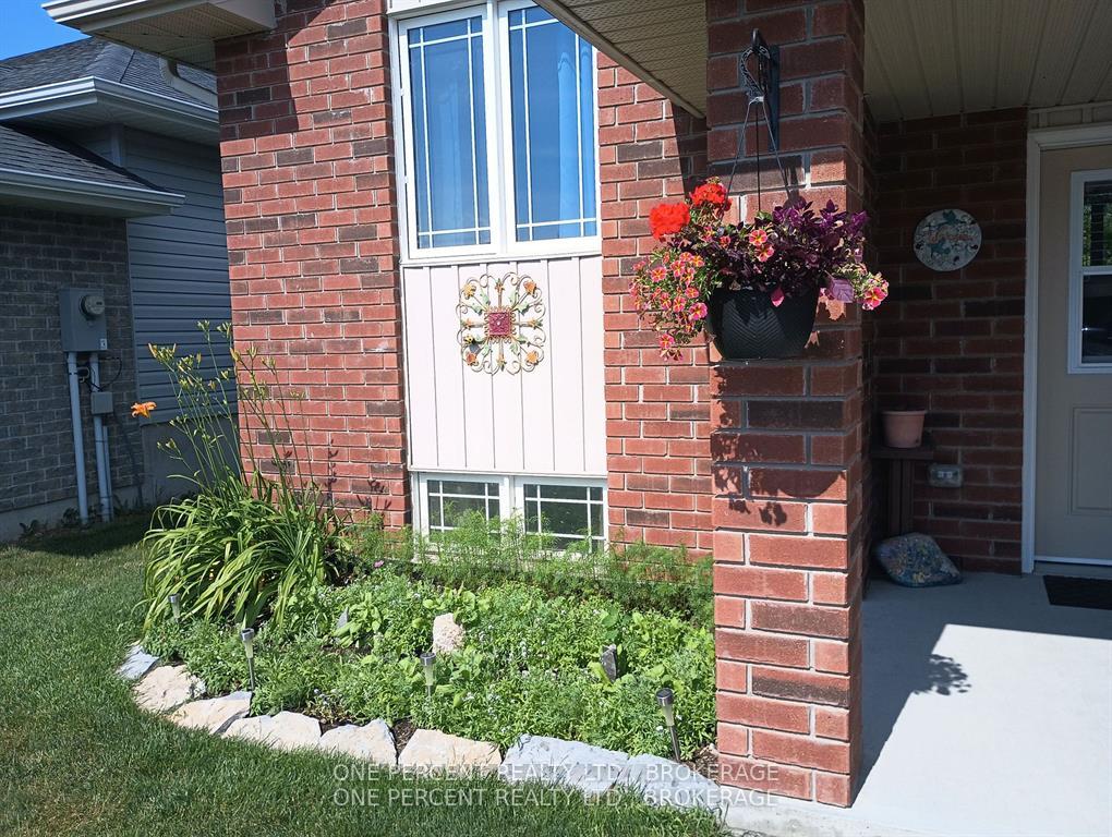 163 Greenhill Lane, Belleville — photo 4 of 5