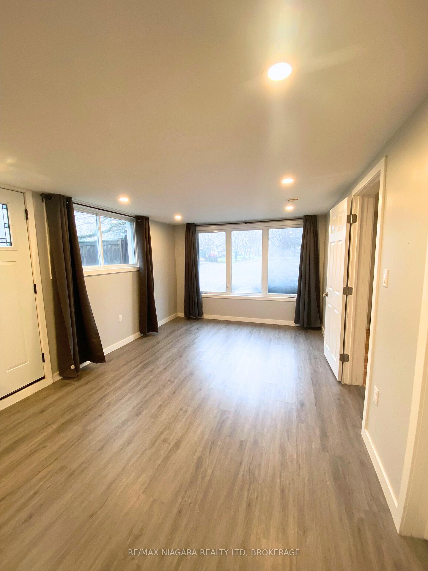 1 Braden Avenue, Welland — photo 4 of 5
